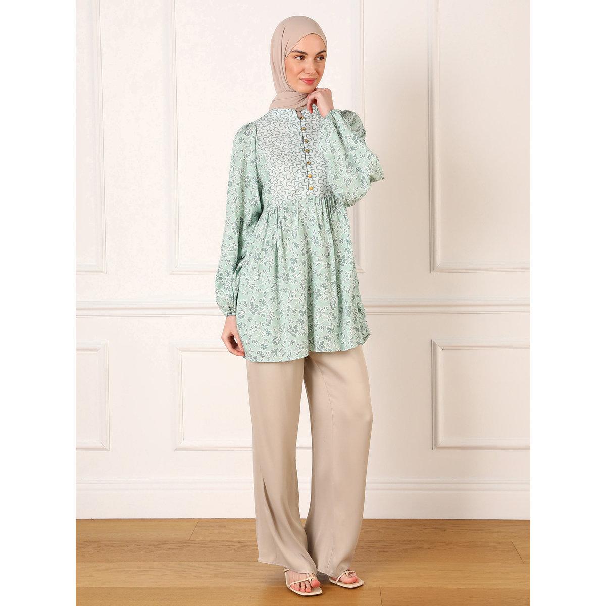 Modanisa X Styli Green Floral Print Balloon Sleeve Buttoned Tunic-women-clothing-shirtsandblouses-blouses-image-2
