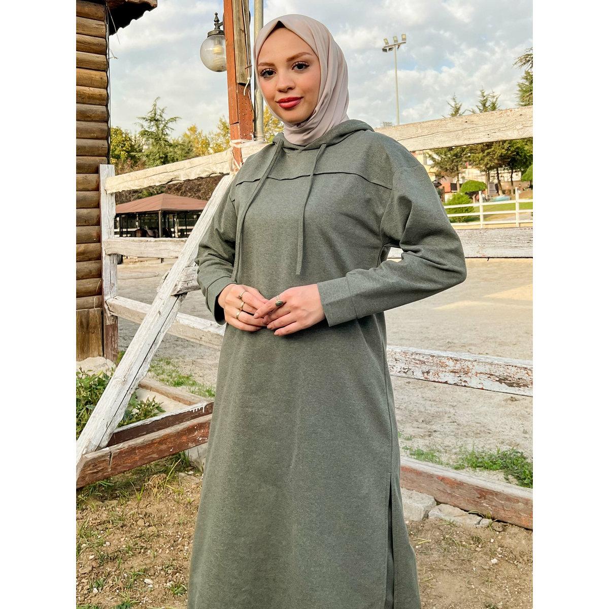 طقم رياضي محتشم ببلوزة طويلة وياقة هودي-men-clothing-sportswearandactivewear-tracksuits-image-3