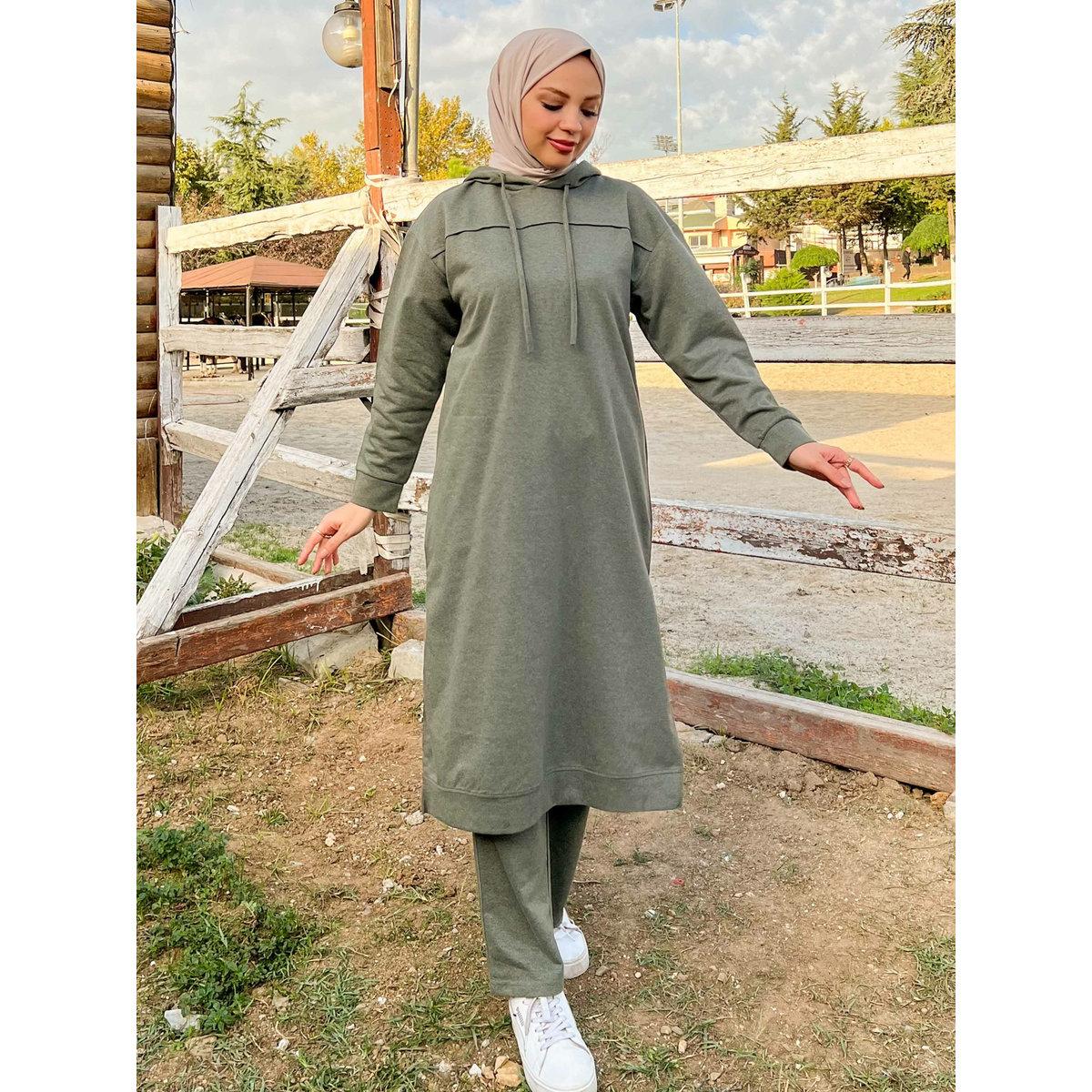 طقم رياضي محتشم ببلوزة طويلة وياقة هودي-men-clothing-sportswearandactivewear-tracksuits-image-5
