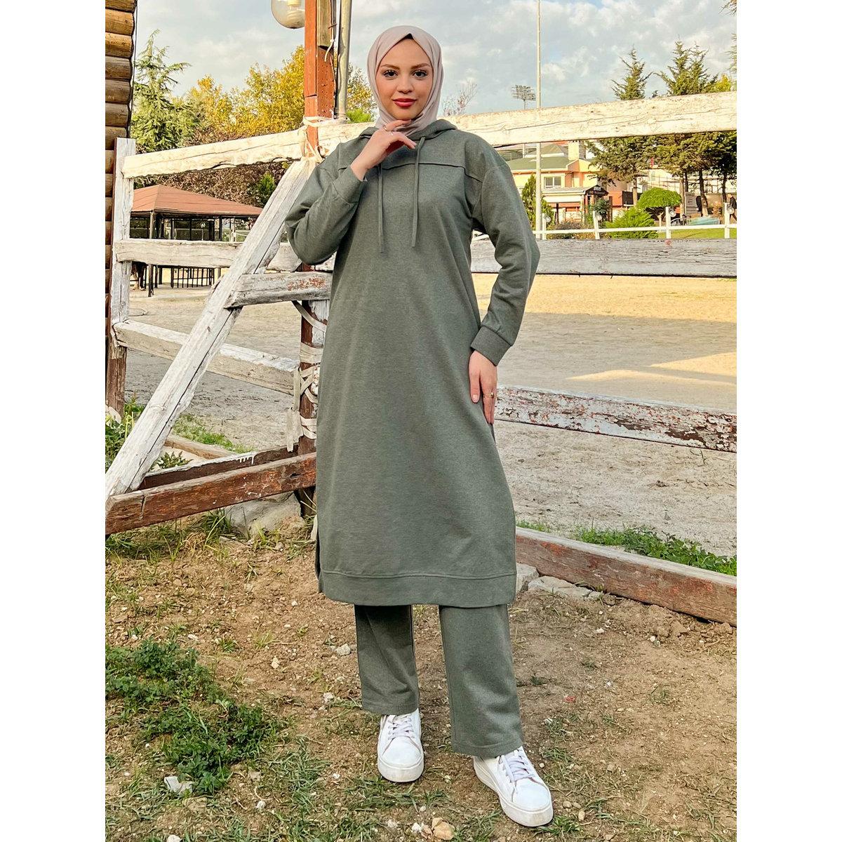 طقم رياضي محتشم ببلوزة طويلة وياقة هودي-men-clothing-sportswearandactivewear-tracksuits-image-6