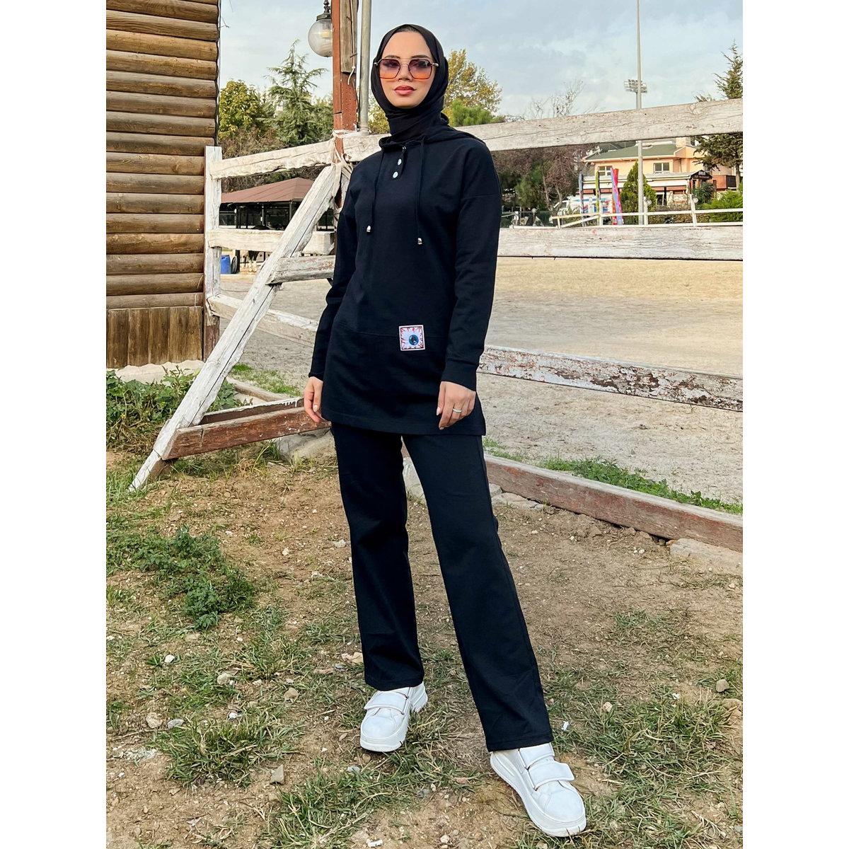 طقم رياضي محتشم ببلوزة طويلة وياقة هودي-men-clothing-sportswearandactivewear-tracksuits-image-1