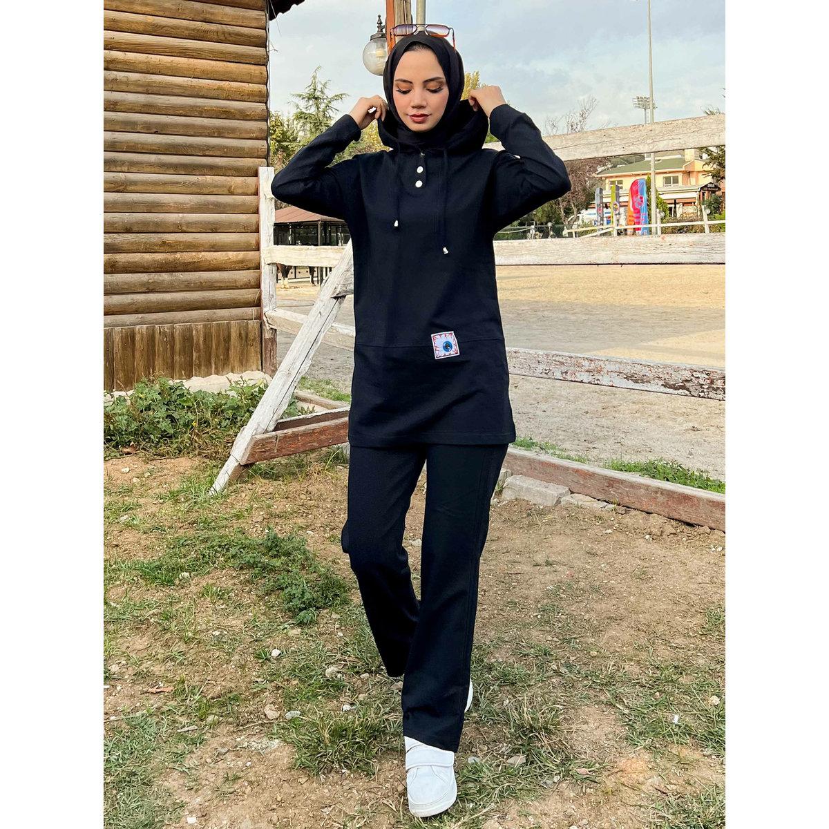 طقم رياضي محتشم ببلوزة طويلة وياقة هودي-men-clothing-sportswearandactivewear-tracksuits-image-4