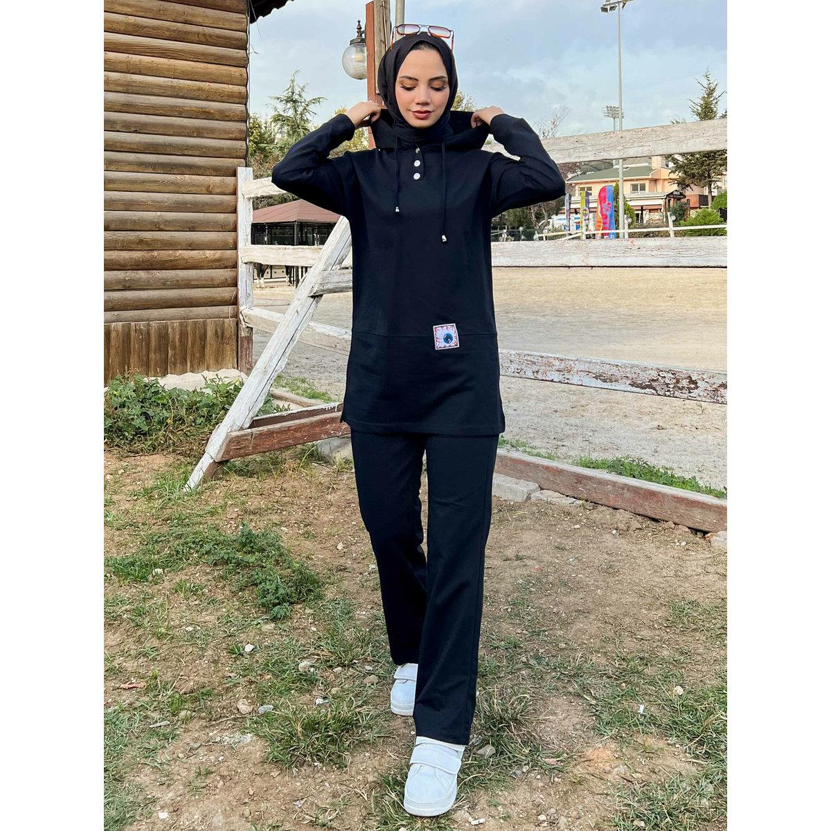 طقم رياضي محتشم ببلوزة طويلة وياقة هودي-men-clothing-sportswearandactivewear-tracksuits-image-5