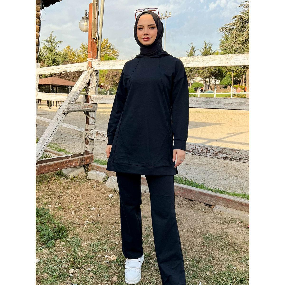 طقم رياضي محتشم ببلوزة طويلة وياقة هودي-men-clothing-sportswearandactivewear-tracksuits-image-2