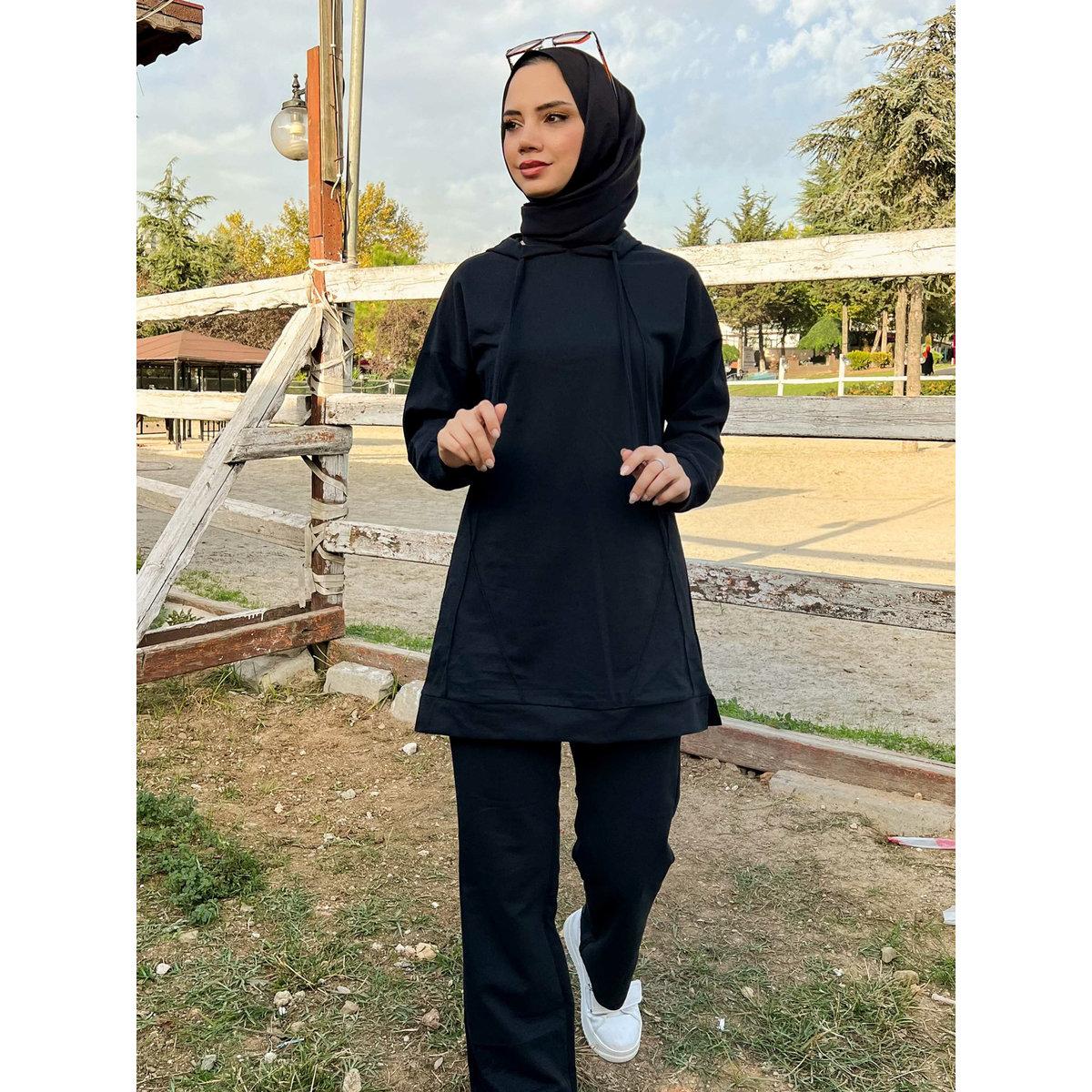 طقم رياضي محتشم ببلوزة طويلة وياقة هودي-men-clothing-sportswearandactivewear-tracksuits-image-3