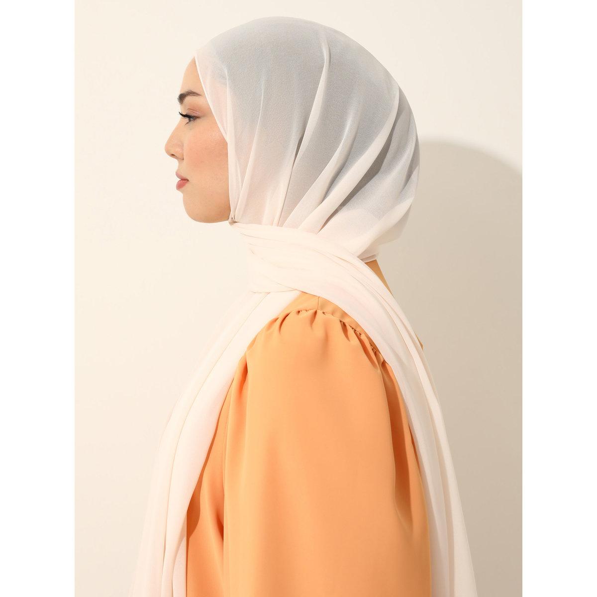 Modanisa X Styli Cream Plain Chiffon Shawl-women-arabicclothing-headscarf-hijab-image-4
