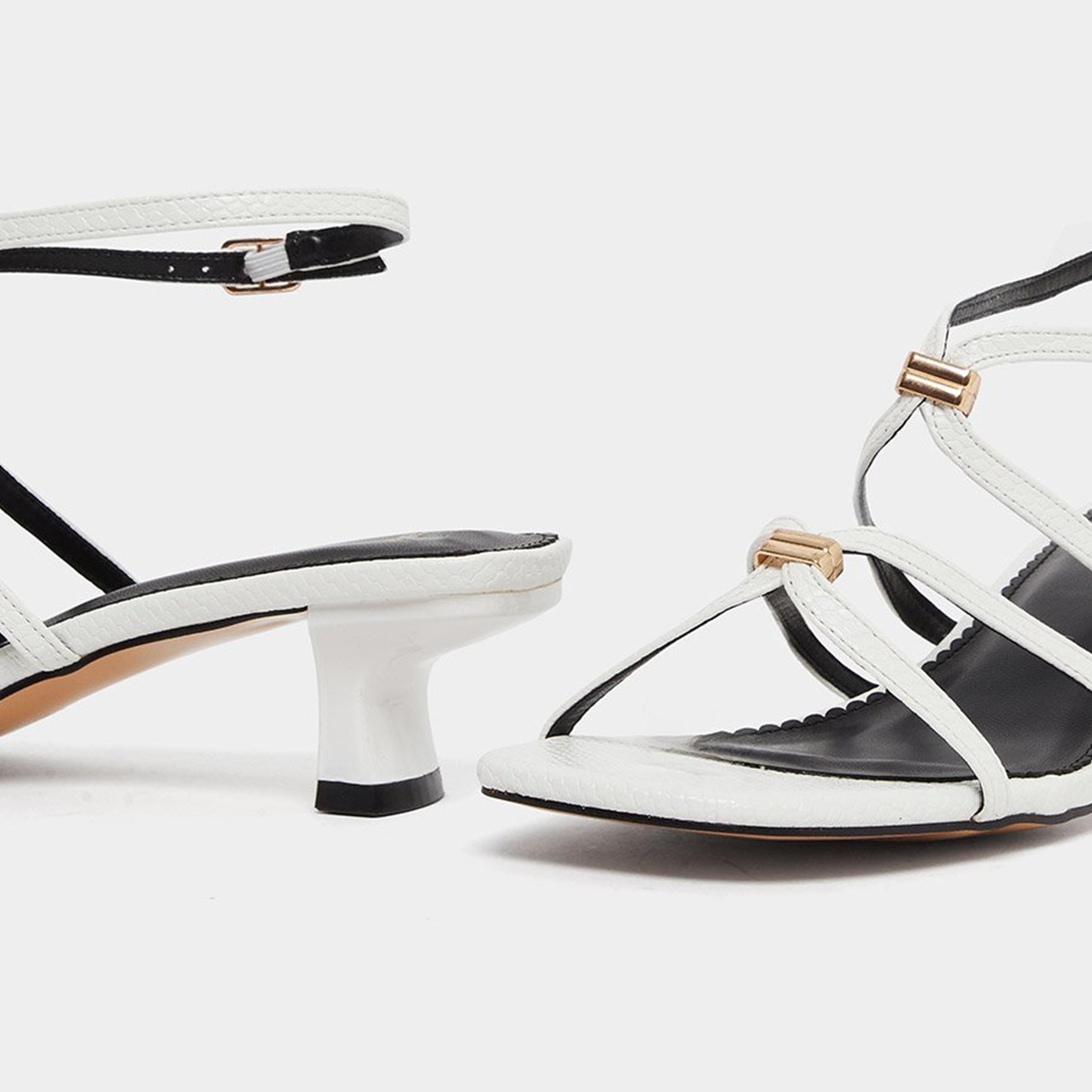 ستايلي - صندل بأشرطة مزين بلمسات معدنية بيضاء-women-shoes-sandals-heeled-image-4
