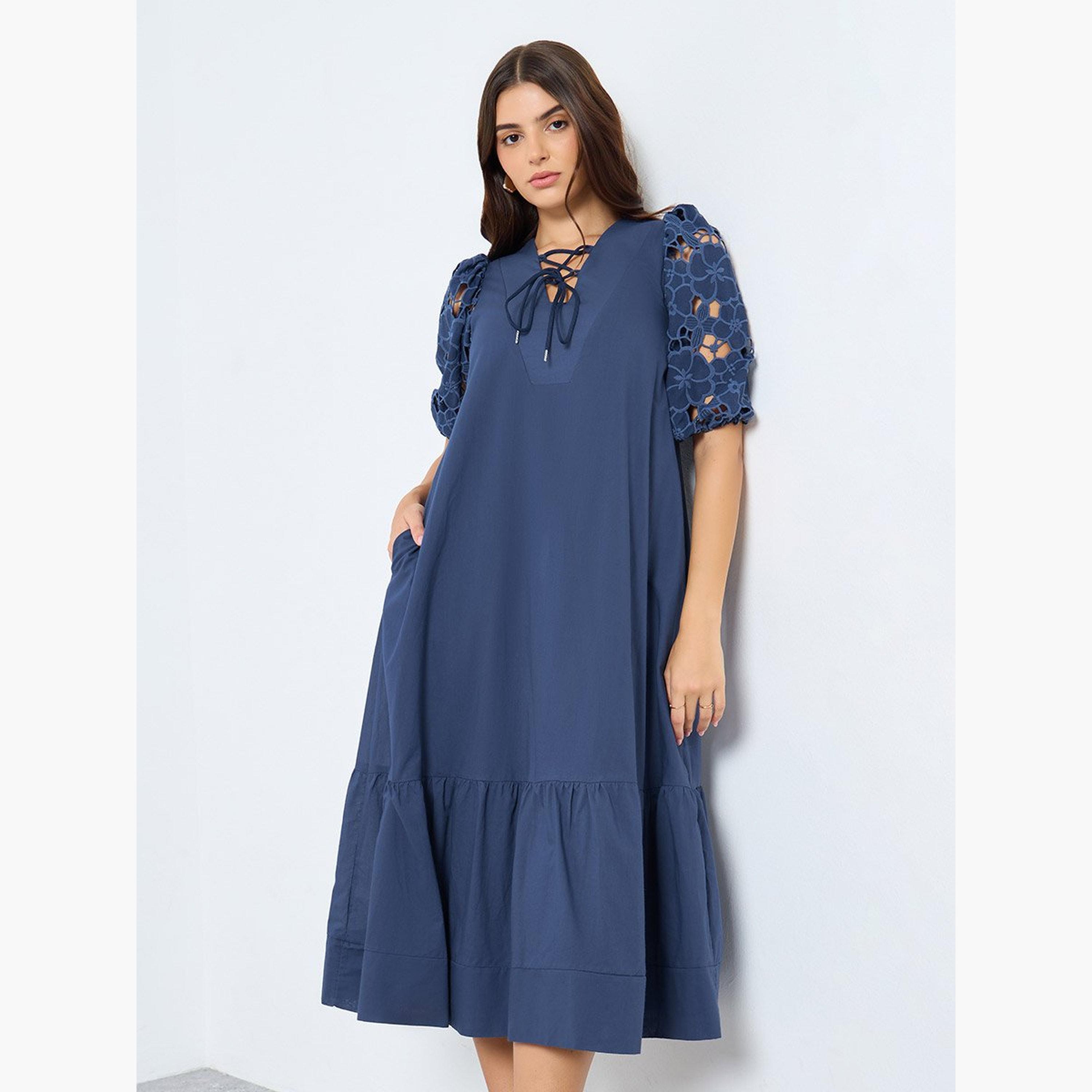 ستايلي - فستان ميدي بأكمام منفوخة من الدانتيل مع رباط على الرقبة-women-clothing-dresses-image-1