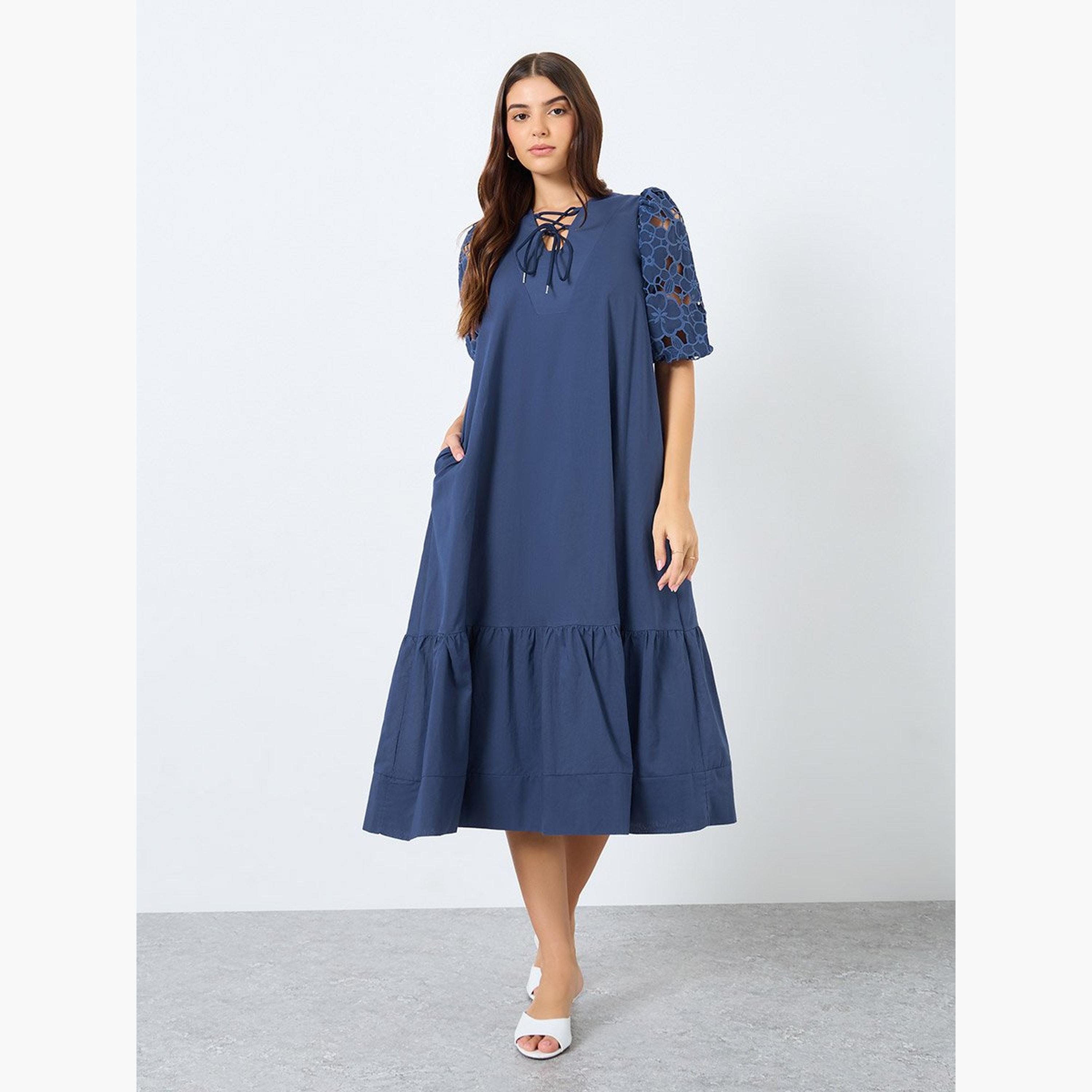 ستايلي - فستان ميدي بأكمام منفوخة من الدانتيل مع رباط على الرقبة-women-clothing-dresses-image-3