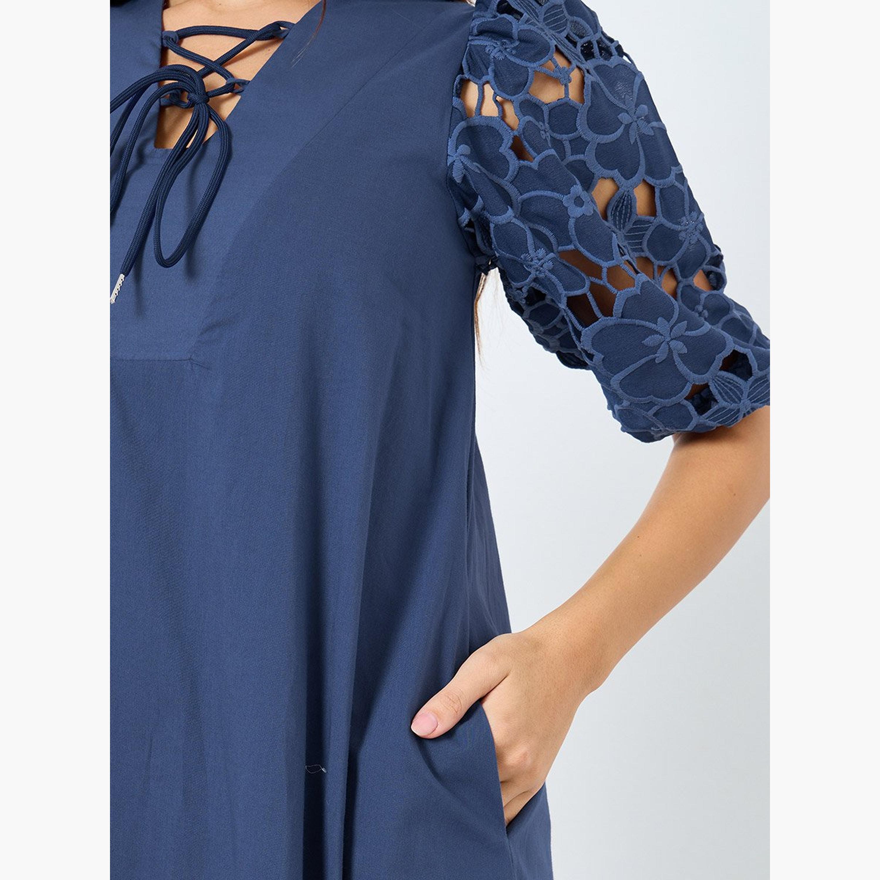 ستايلي - فستان ميدي بأكمام منفوخة من الدانتيل مع رباط على الرقبة-women-clothing-dresses-image-4