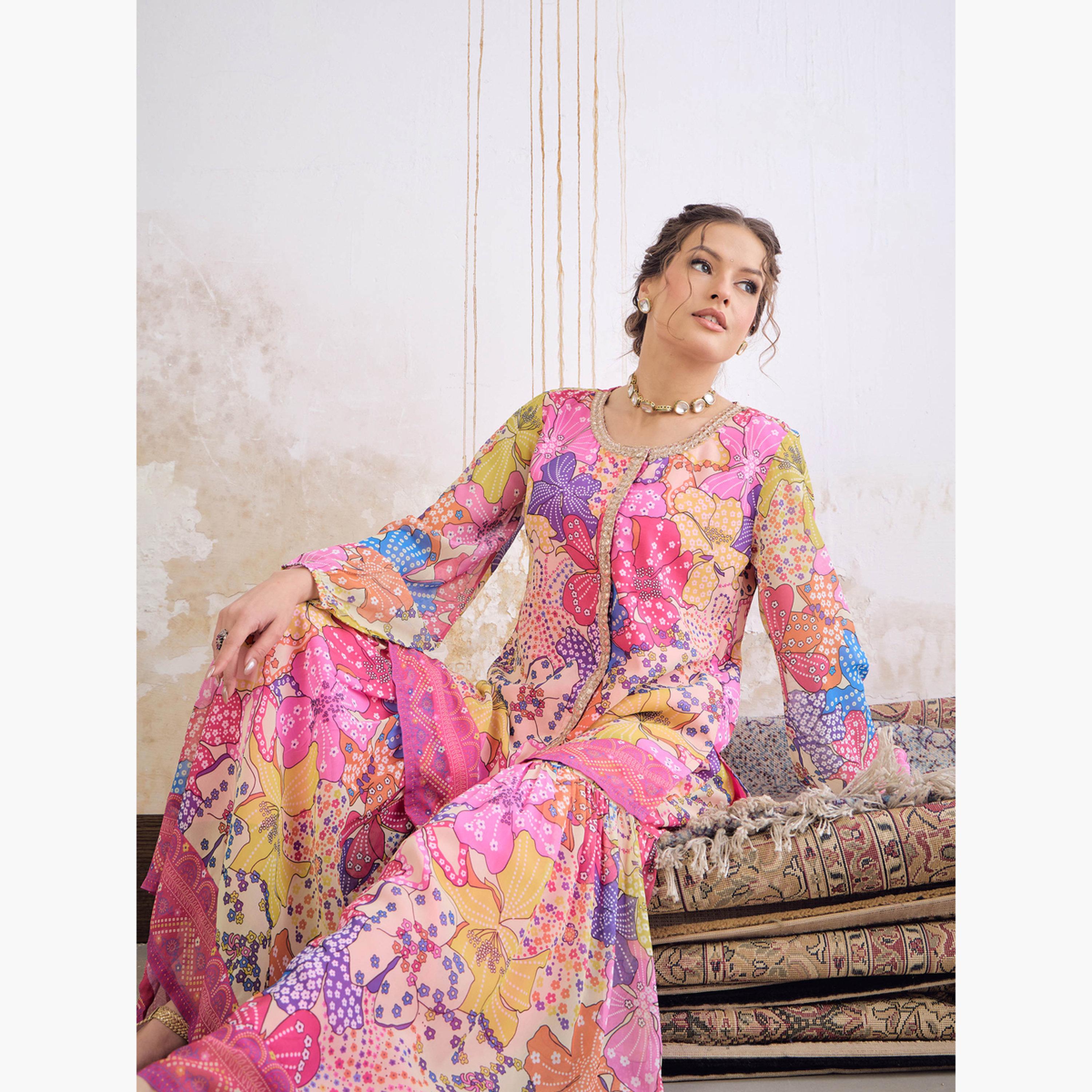 شاي باي ساسافراس - طقم بلوزة وردية مزينة بنقشة زهور أمامية مع بنطال شرارا للنساء-women-clothing-ethnicwear-salwarsuits-image-4
