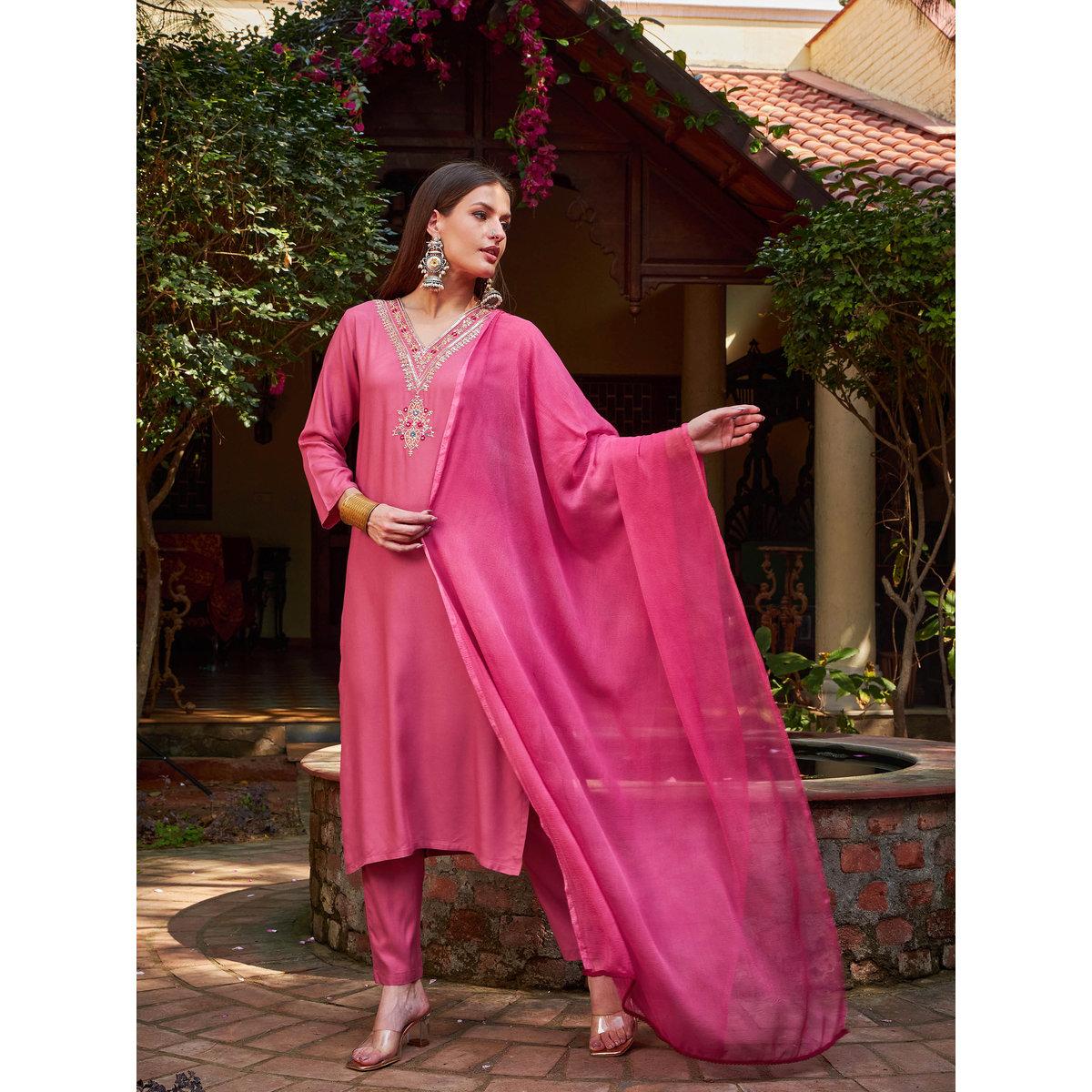 طقم من كورتا بتفاصيل مُطرزة مع بنطال ودوباتا-women-clothing-ethnicwear-sareesets-image-3