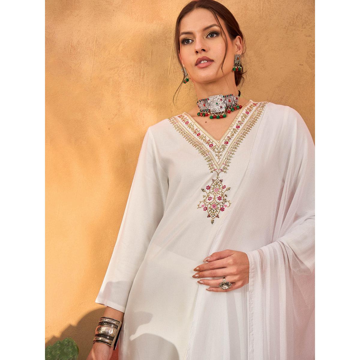 طقم من كورتا بتفاصيل مُطرزة مع بنطال ودوباتا-women-clothing-ethnicwear-sareesets-image-1