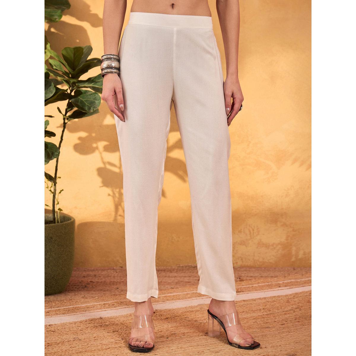 طقم من كورتا بتفاصيل مُطرزة مع بنطال ودوباتا-women-clothing-ethnicwear-sareesets-image-5