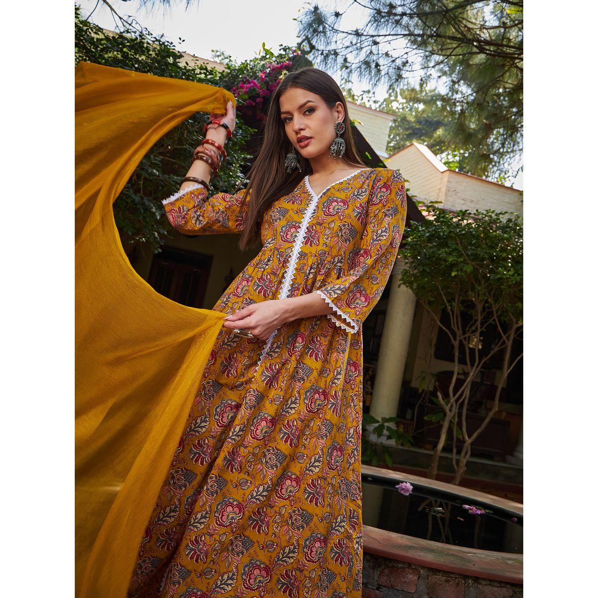طقم من كورتا وبنطال مع دوباتا-women-clothing-ethnicwear-sareesets-image-2