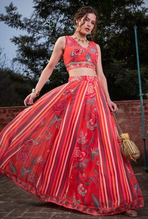 طقم من بلوزة بطبعة زهور مع تنورة أناركلي-women-clothing-ethnicwear-salwarsuits-image-1