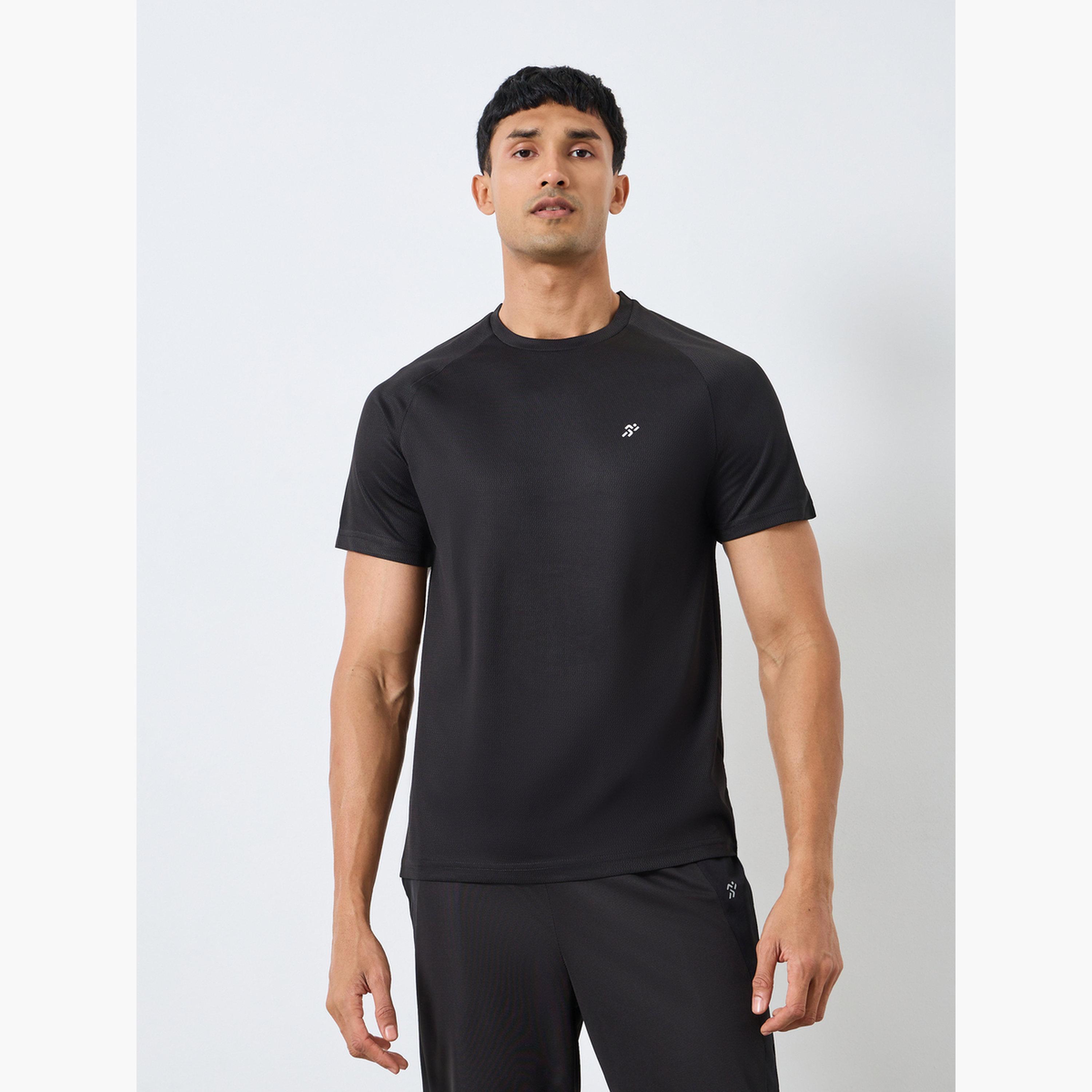 Styli Pack of 2 - Solid Raglan Sleeve T-Shirt-men-clothing-sportswearandactivewear-tshirtsandpolos-image-4
