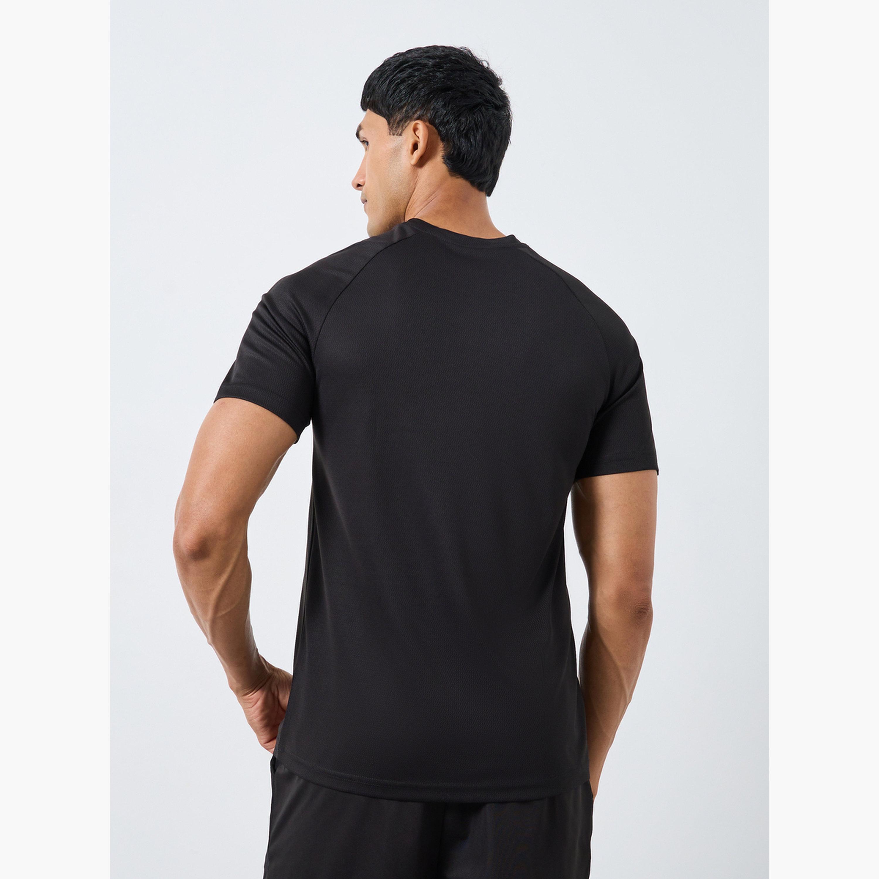 Styli Pack of 2 - Solid Raglan Sleeve T-Shirt-men-clothing-sportswearandactivewear-tshirtsandpolos-image-5