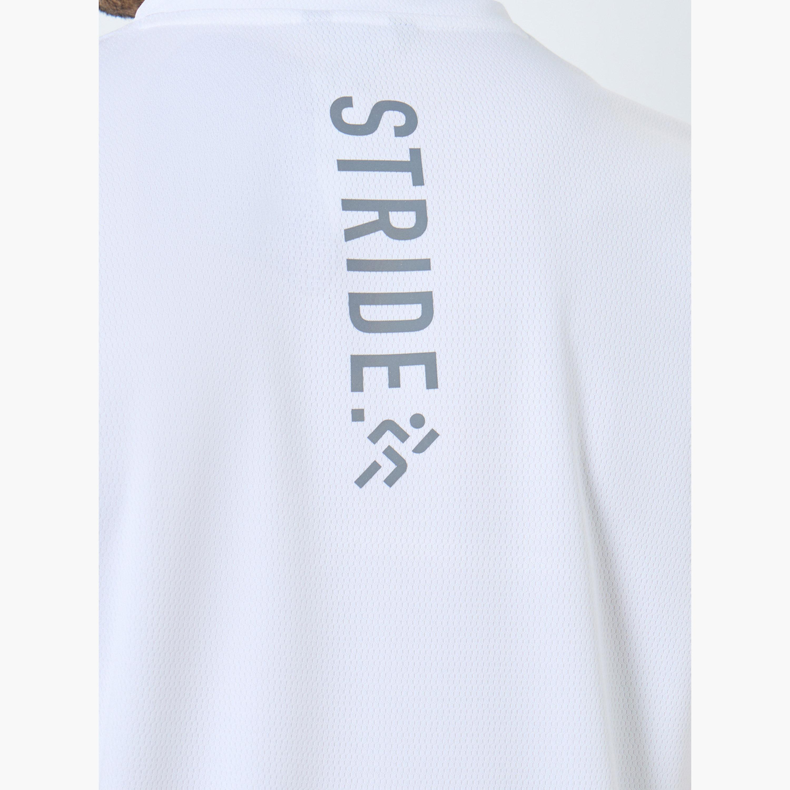 ستايلي - تي شيرت رجالي رياضي أبيض بطبعة ظهر عادية-men-clothing-sportswearandactivewear-tshirtsandpolos-image-3