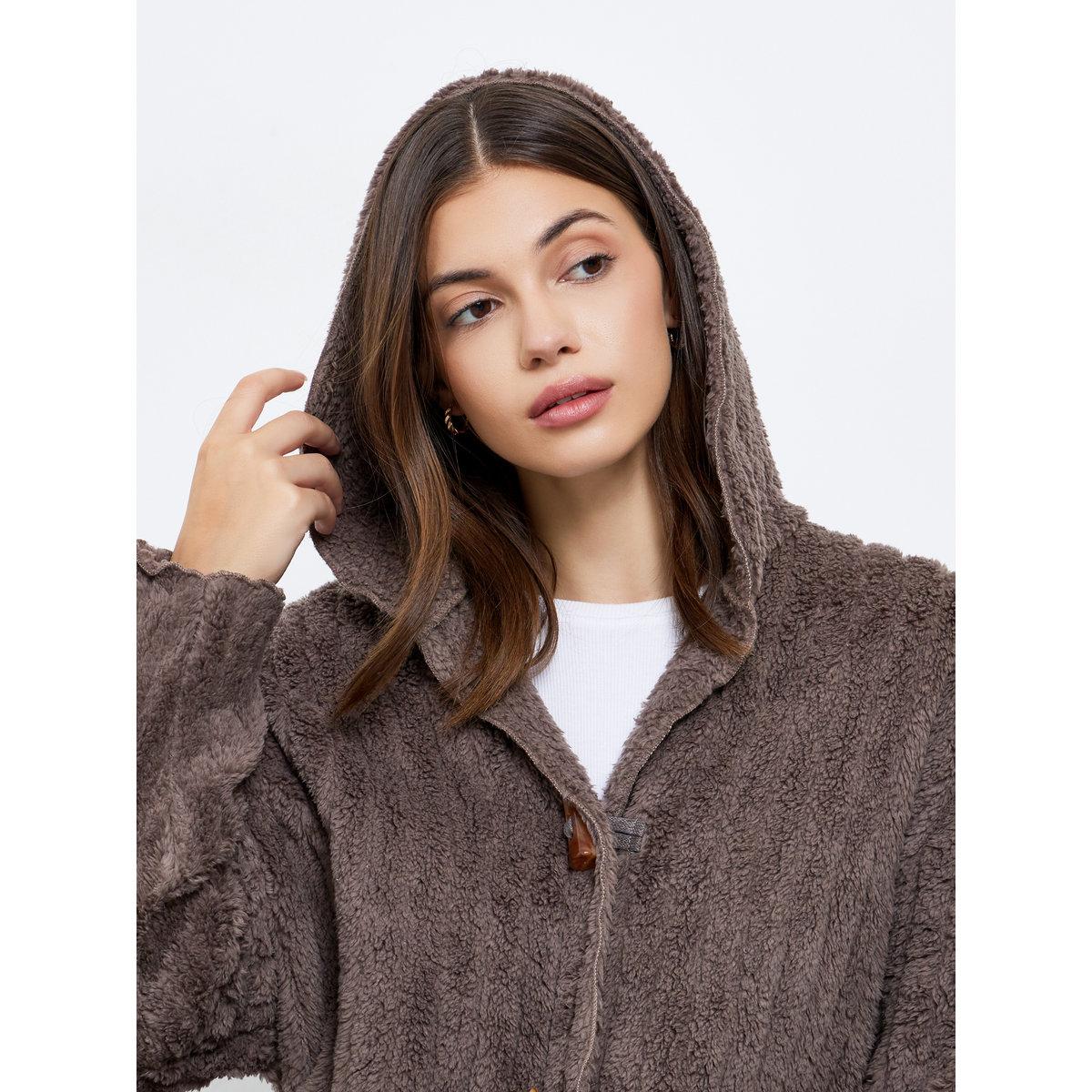 معطف فرو بتفاصيل أزرار-women-clothing-coatsandjackets-coats-image-3