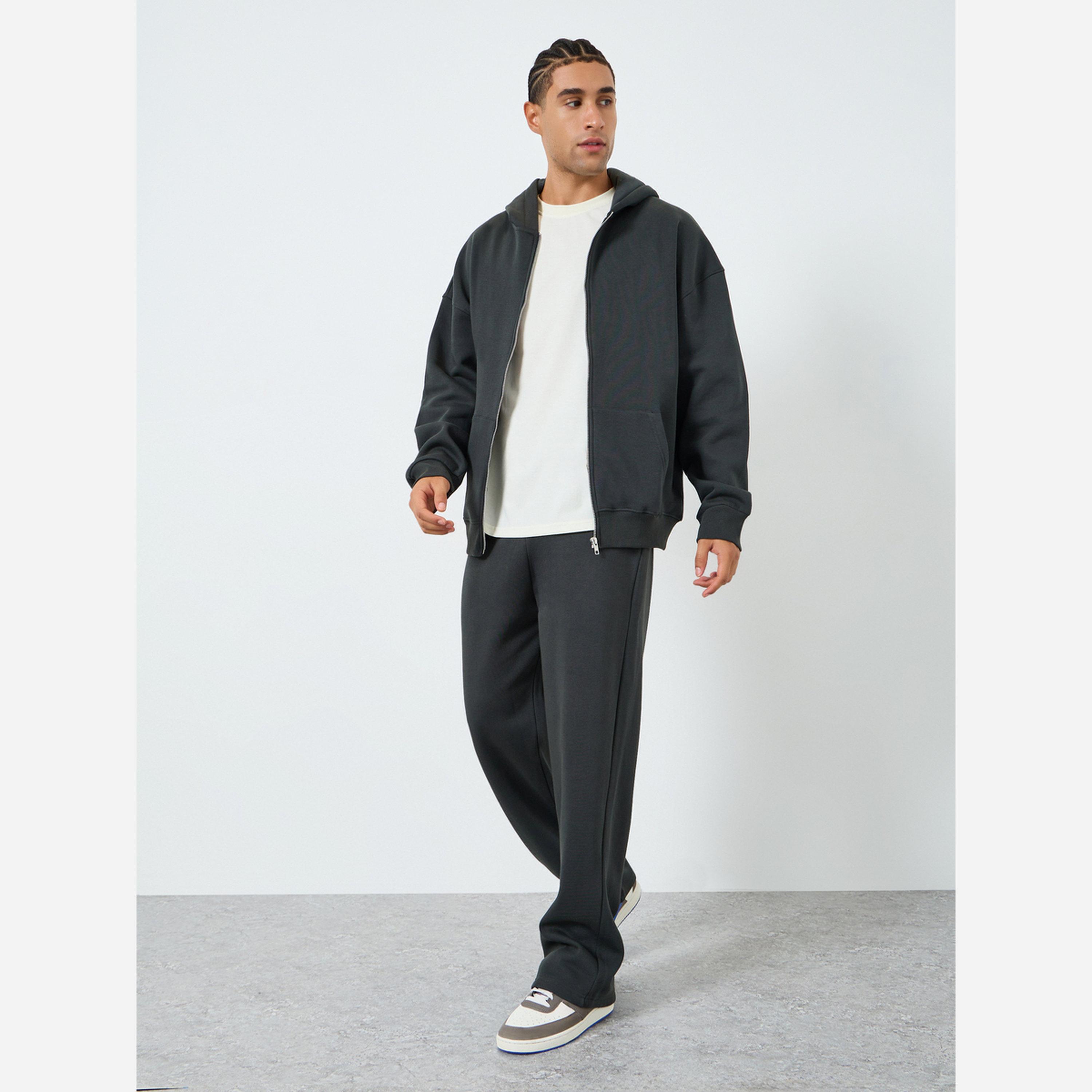 ستايلي - طقم رجالي مقاس واسع جاكيت بقبعة وبنطال رياضي-men-clothing-coordsets-image-2