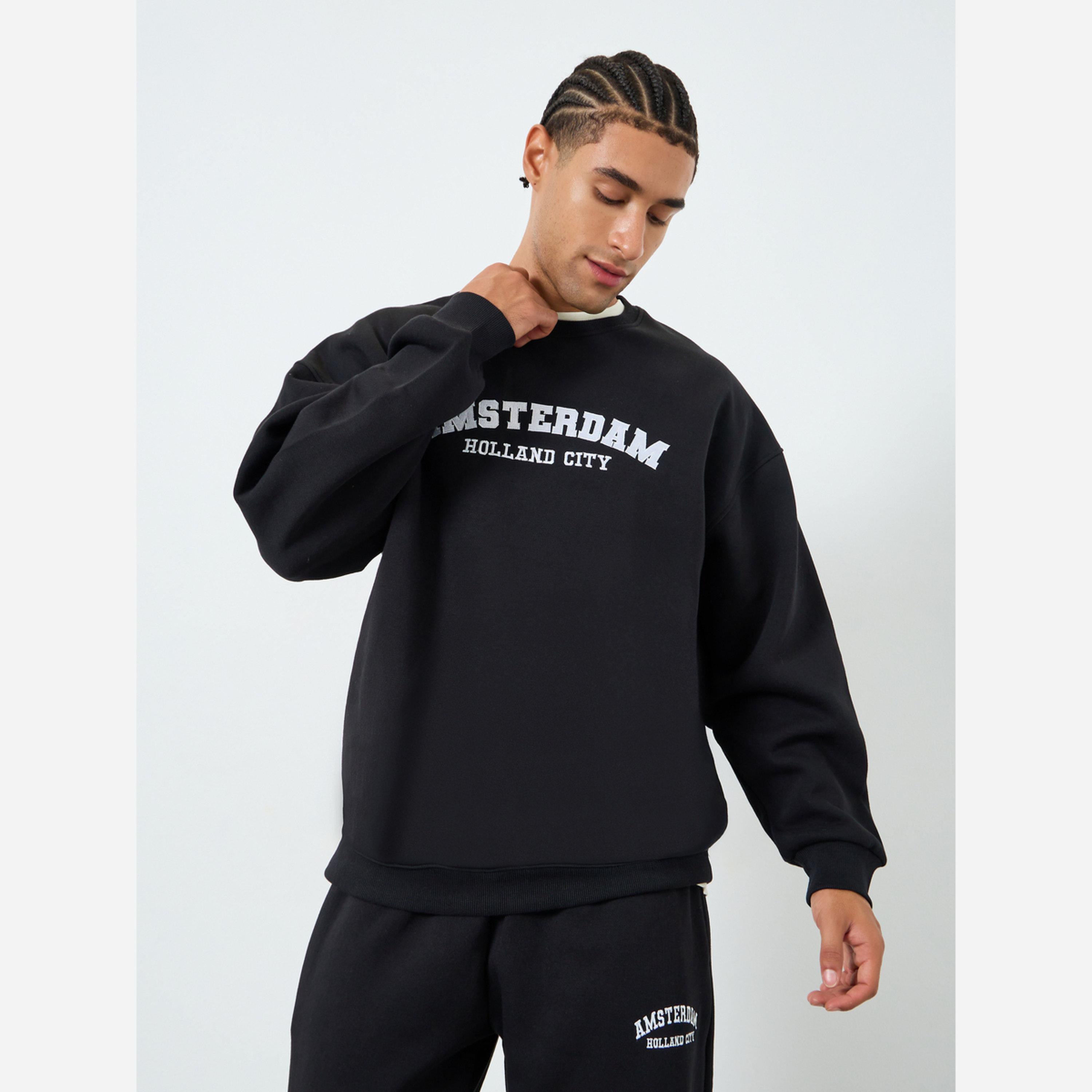 ستايلي - طقم سويت شيرت وبنطال رياضي رجالي طبعة ياقة مربعة-men-clothing-coordsets-image-2