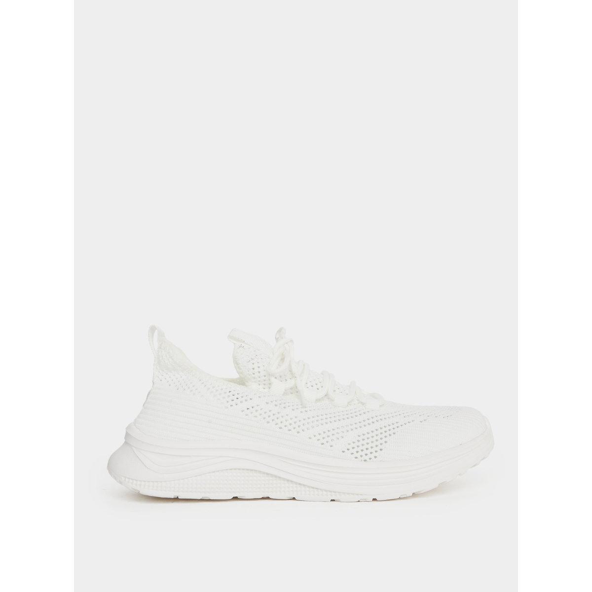 حذاء سنيكرز بتفاصيل بارزة الملمس-men-shoes-sneakers-image-2