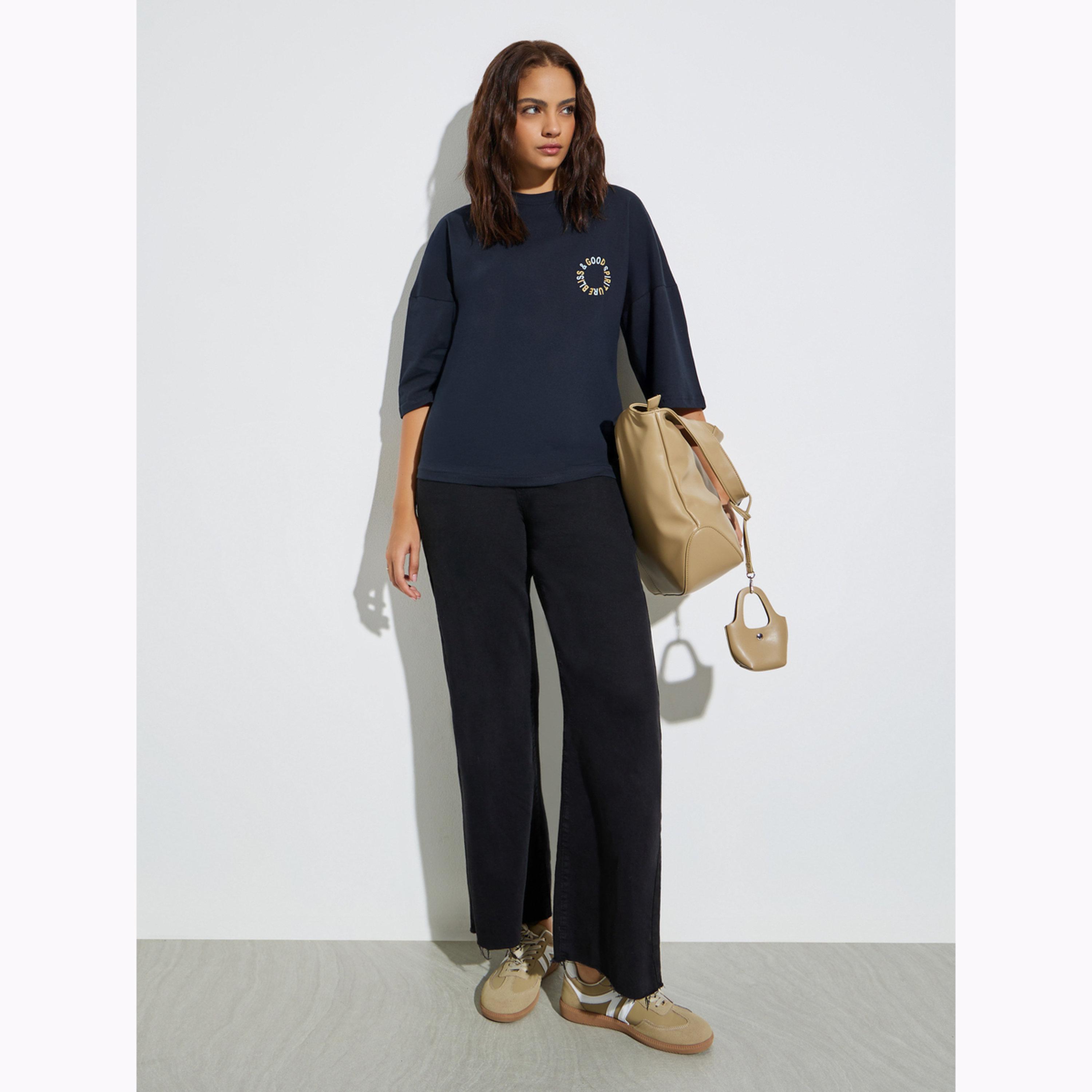 تيشيرت قطن قصة كبيرة بطبعة شعار-women-clothing-tshirts-image-2