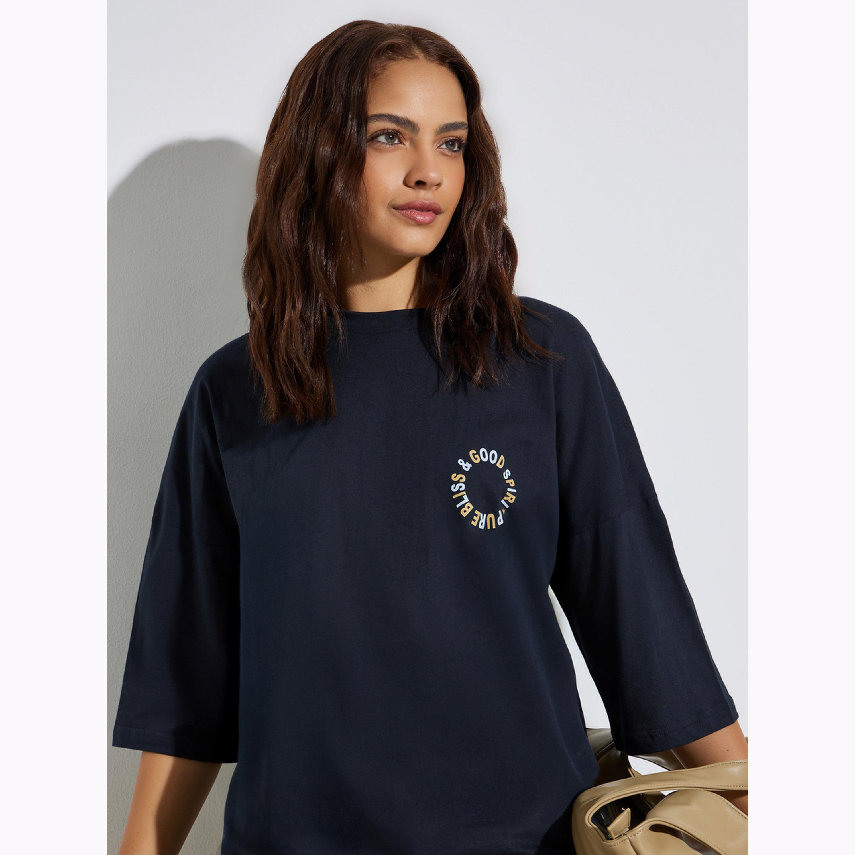 تيشيرت قطن قصة كبيرة بطبعة شعار-women-clothing-tshirts-image-3