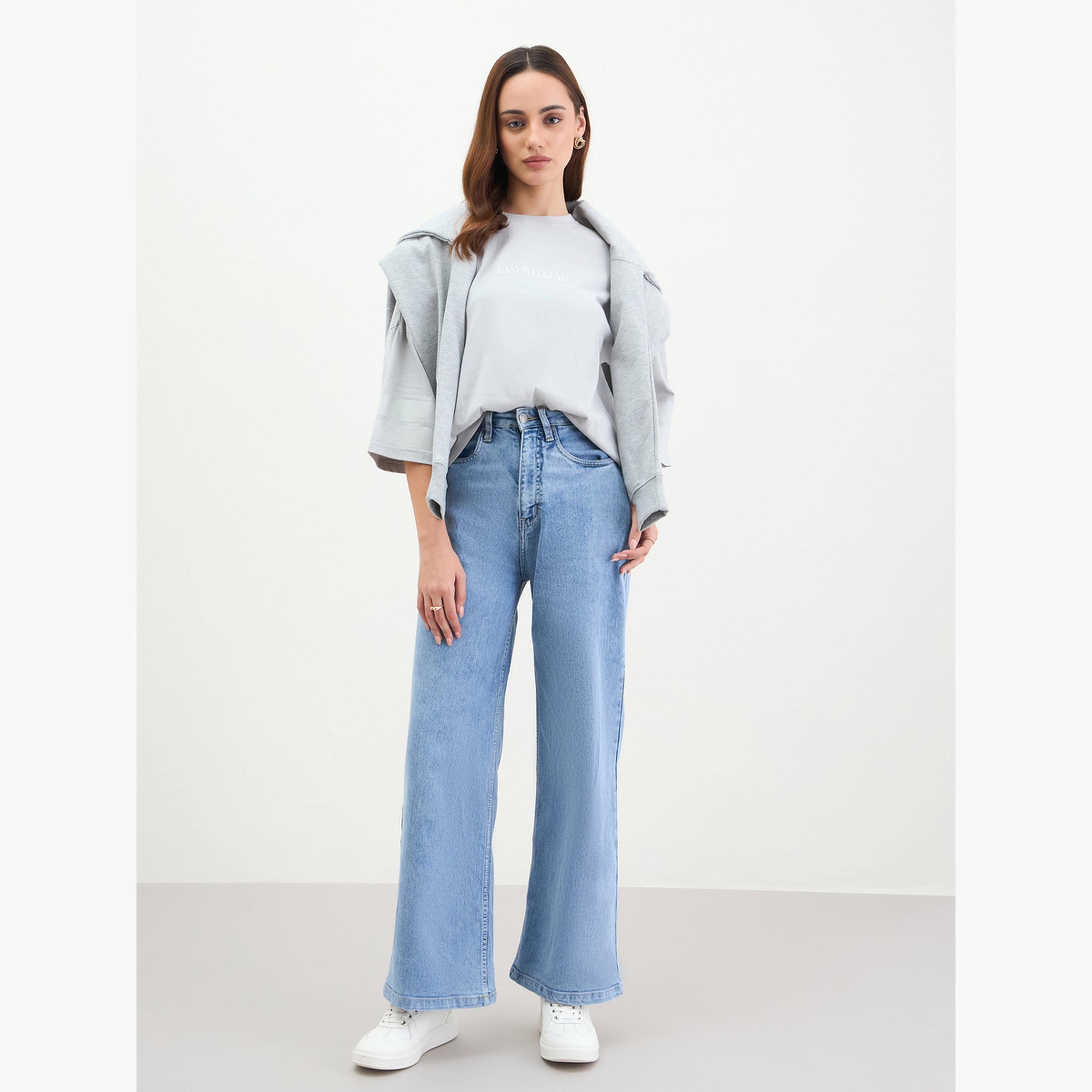 تيشيرت واسع رمادي بطبعة كتابة-women-clothing-tshirts-image-2