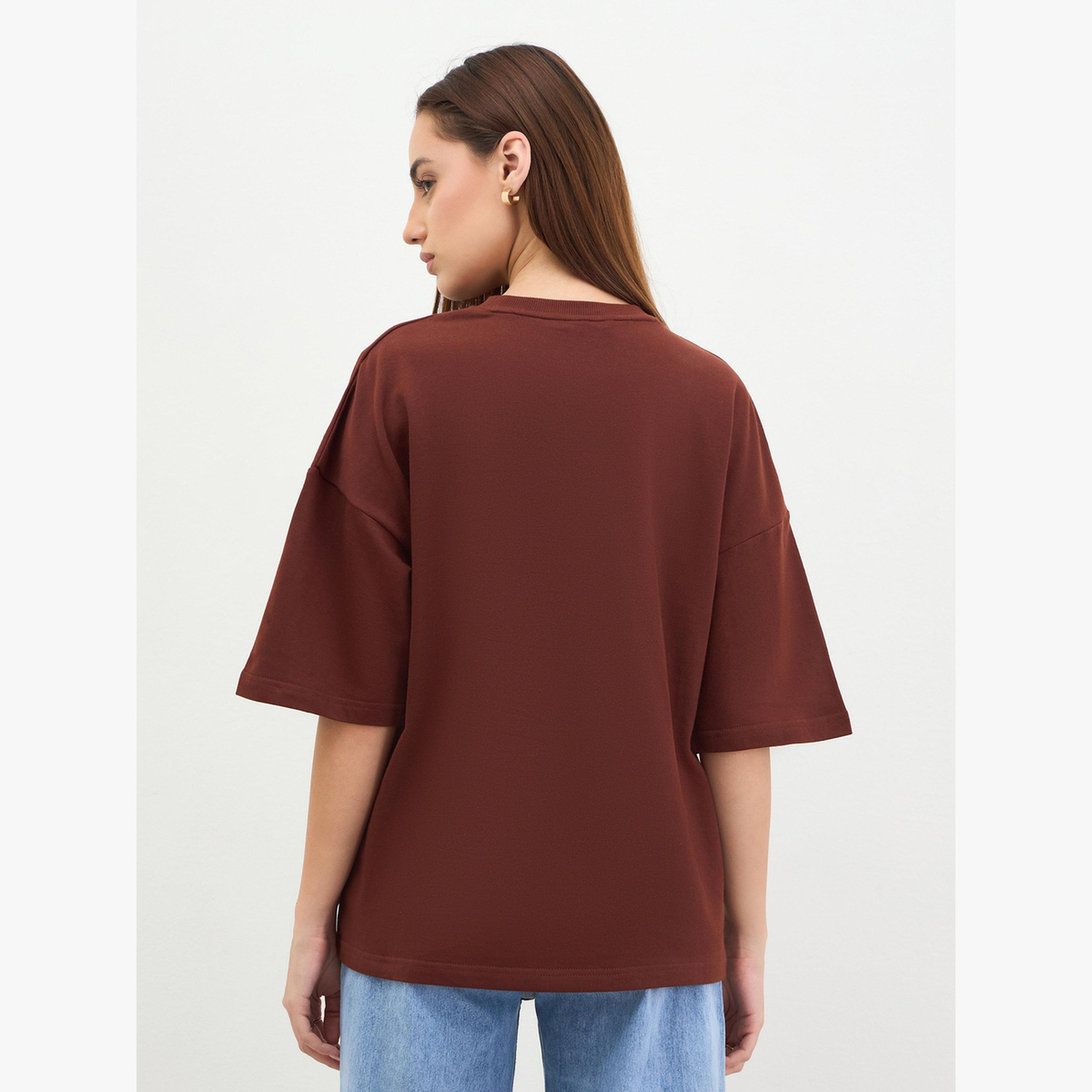 Styli Women Oversized Brown Slogan Print T-Shirt-women-clothing-tshirts-image-5