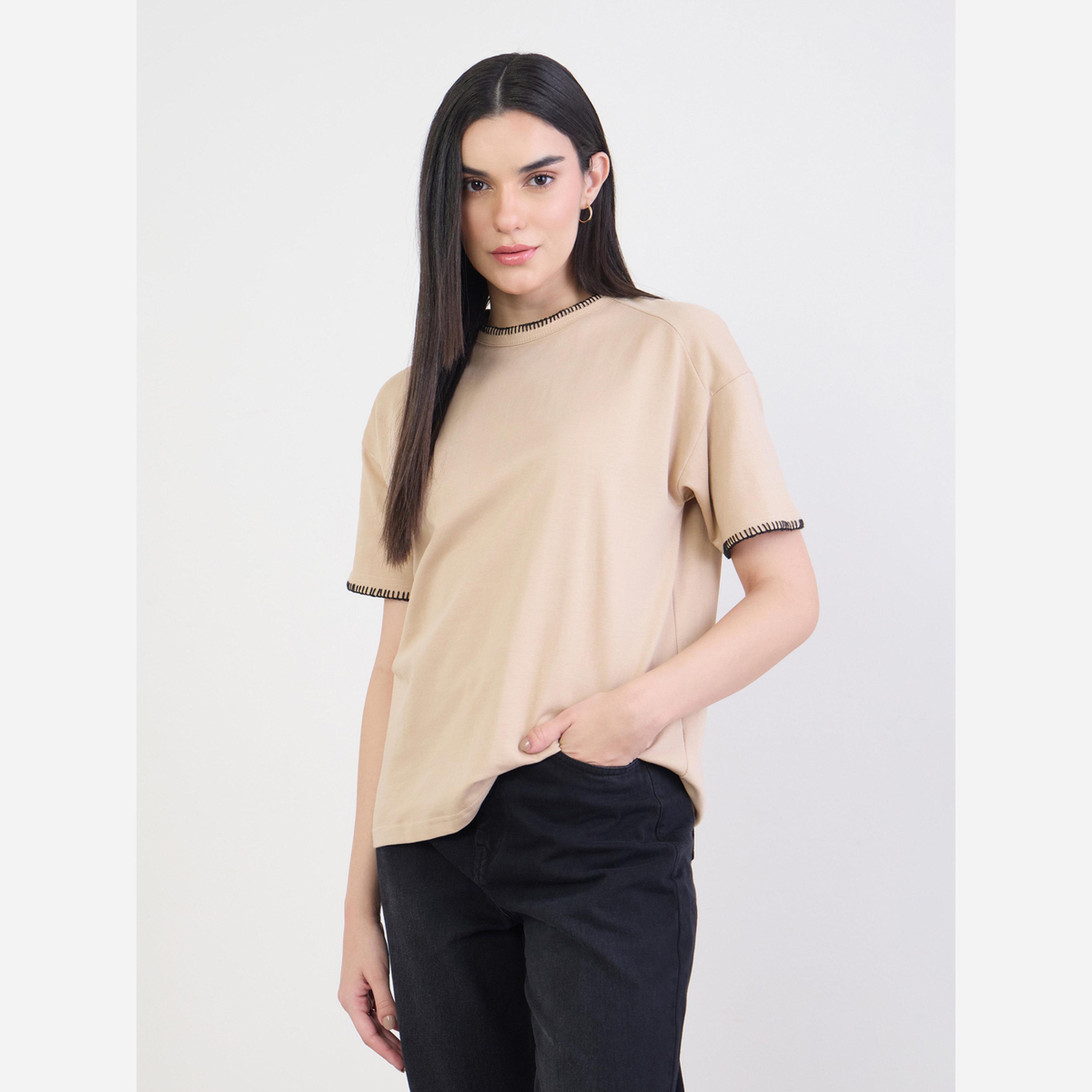 ستايلي - تيشيرت قطن لون كريمي بخياطة أوفرلوك-women-clothing-tshirts-image-1