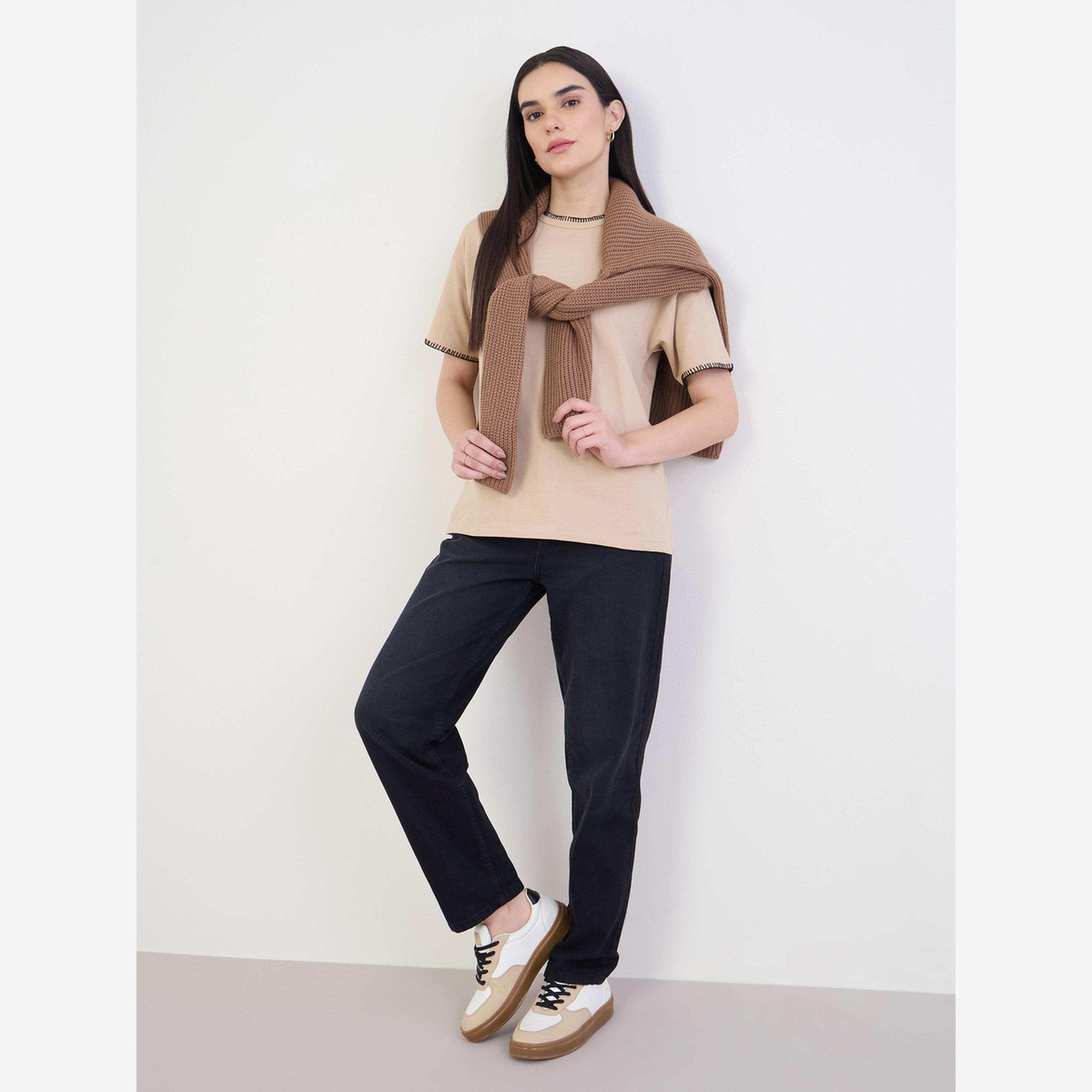 ستايلي - تيشيرت قطن لون كريمي بخياطة أوفرلوك-women-clothing-tshirts-image-2