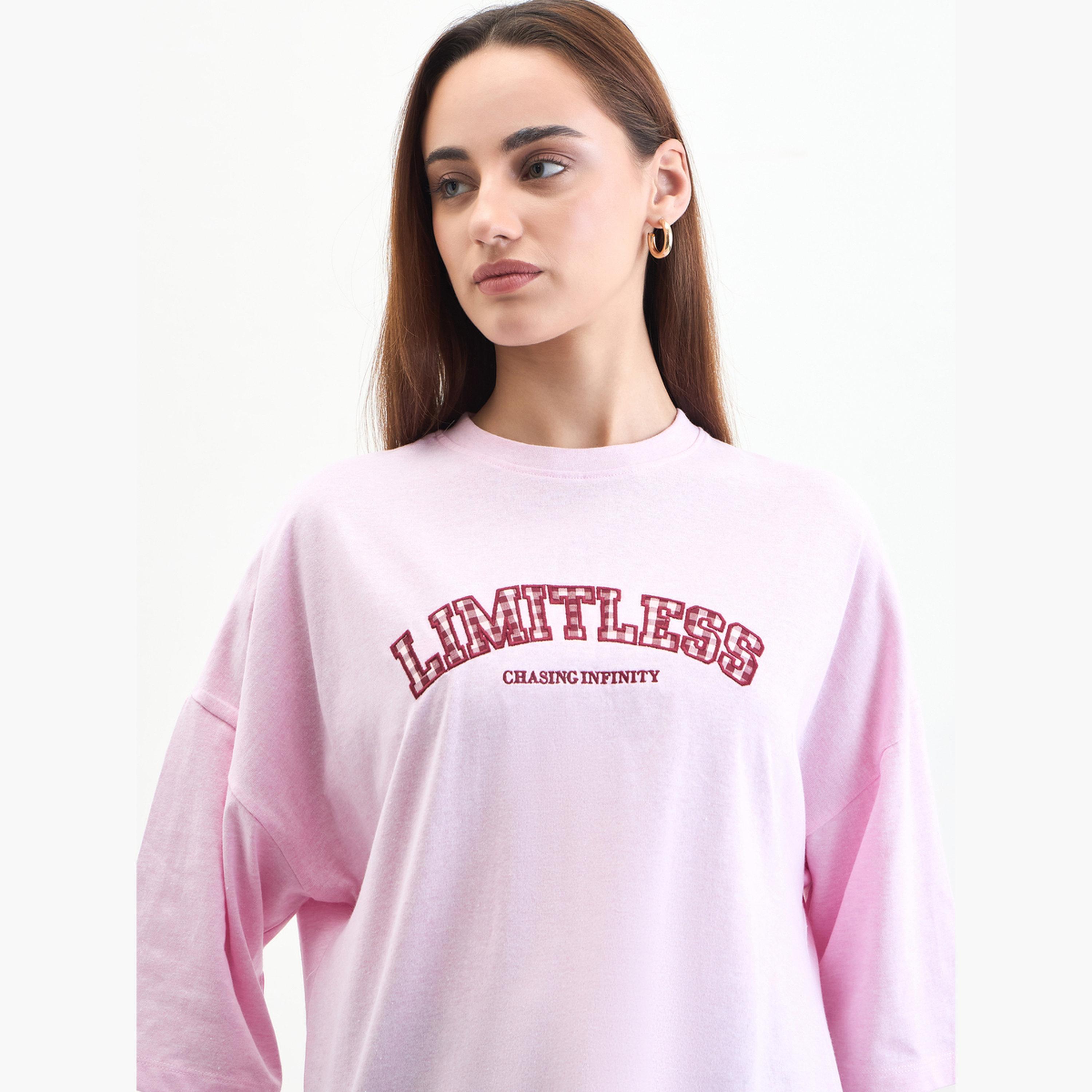 ستايلي - تي شيرت مقاس واسع بطبعة شعار لون وردي-women-clothing-tshirts-image-3