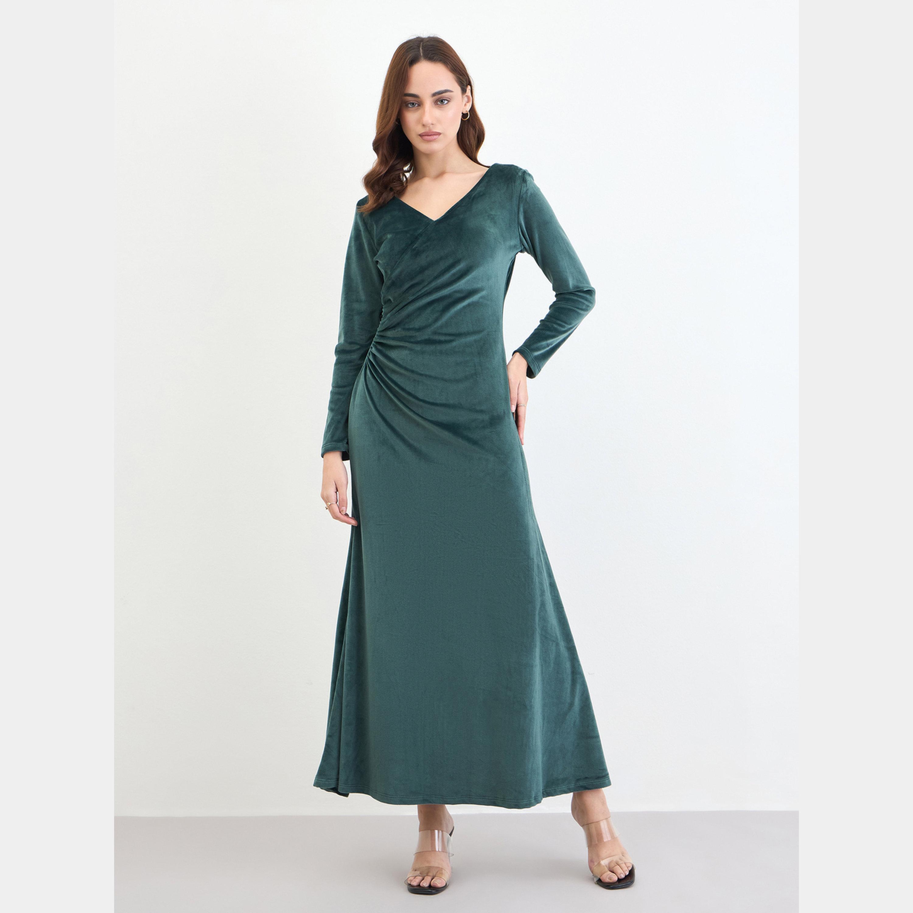 Styli Dark Green Velvet Look V-Neck Long Sleeves Women's A-line Maxi Dress-women-clothing-dresses-image-1