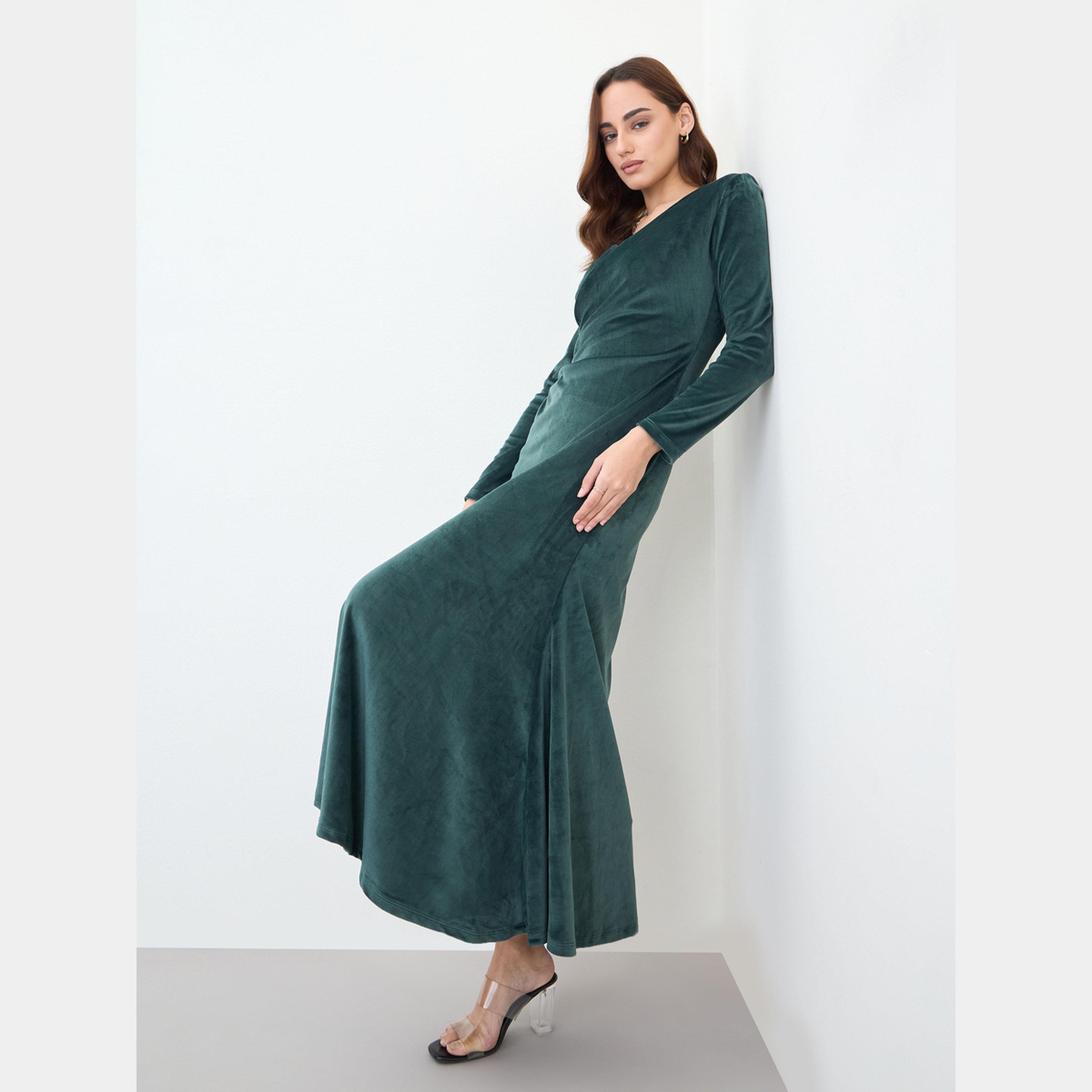 Styli Dark Green Velvet Look V-Neck Long Sleeves Women's A-line Maxi Dress-women-clothing-dresses-image-3