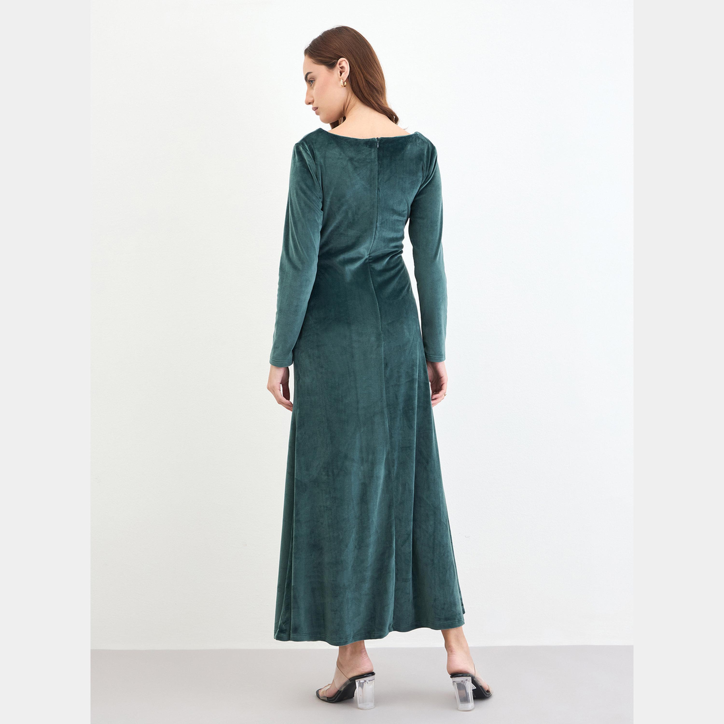 Styli Dark Green Velvet Look V-Neck Long Sleeves Women's A-line Maxi Dress-women-clothing-dresses-image-5