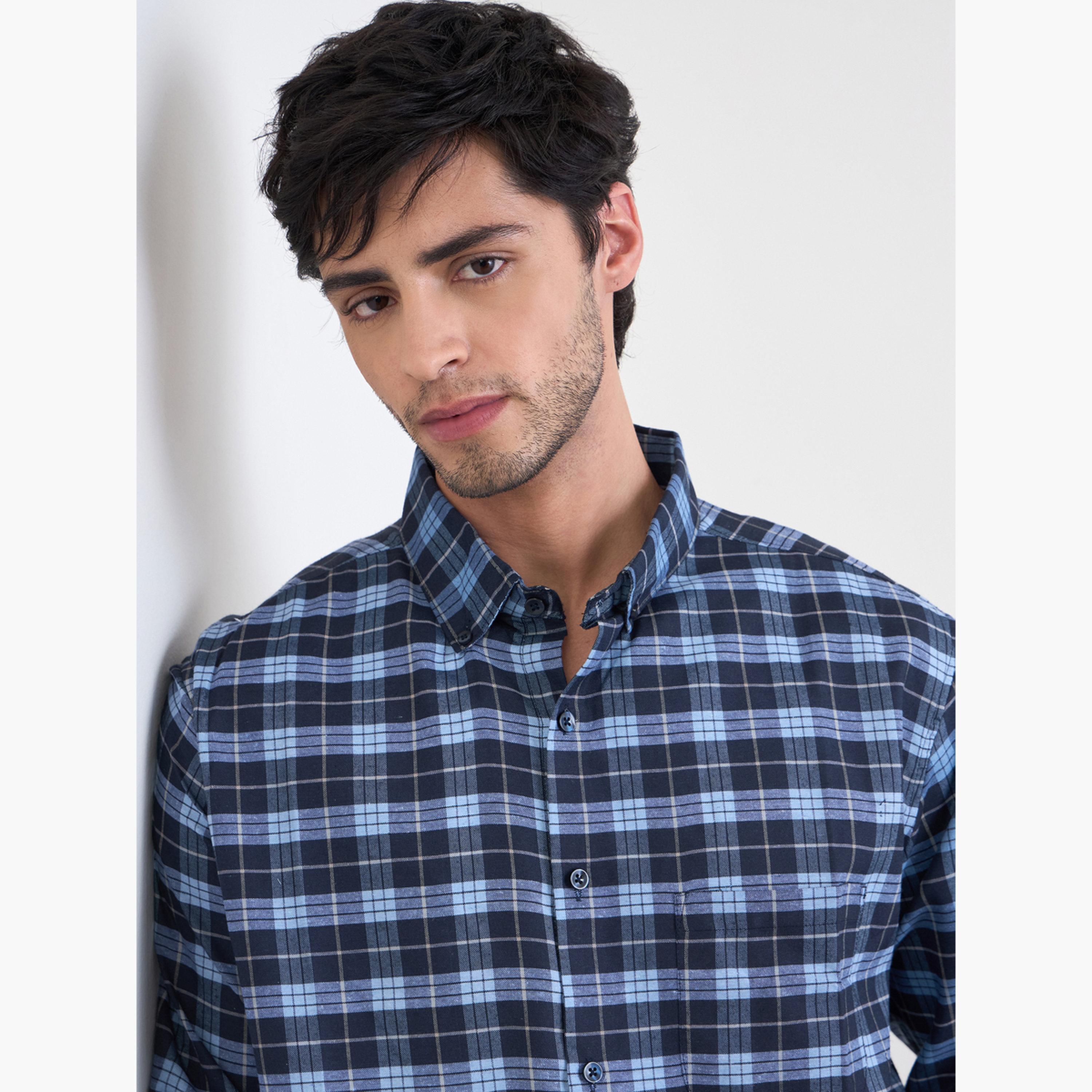ستايلي - قميص منقوش بقصّة عادية وياقة منتشرة للرجال-men-clothing-shirts-image-5