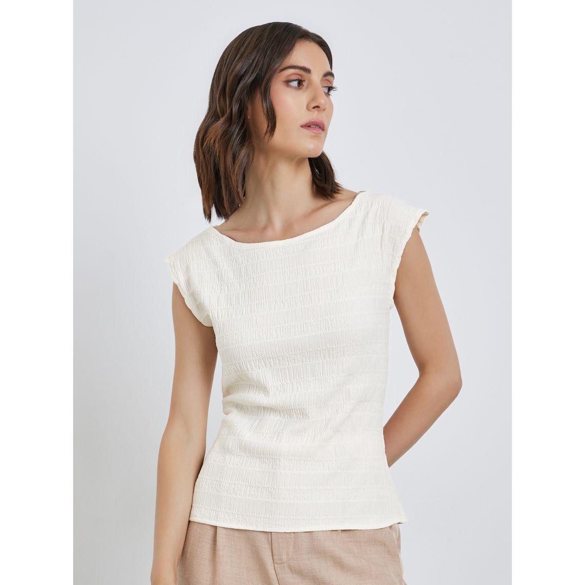 بلوزة بتفاصيل بارزة الملمس بدون أكمام-women-clothing-tshirts-image-1