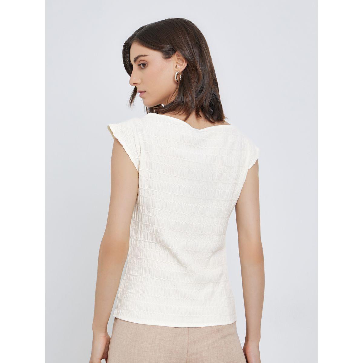 بلوزة بتفاصيل بارزة الملمس بدون أكمام-women-clothing-tshirts-image-4