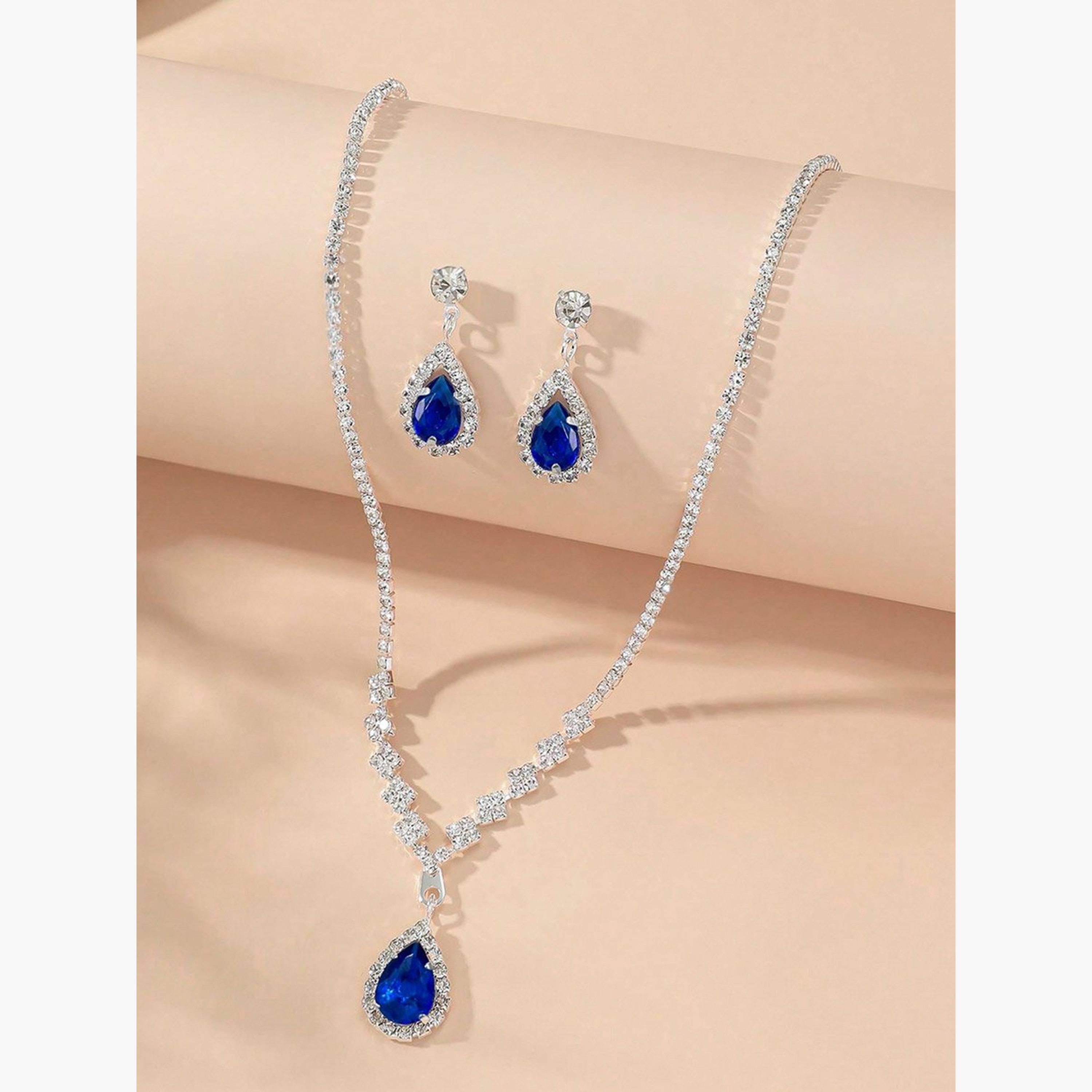 قلادة بتفاصيل مُنمقة مع أقراط-women-watchesandjewellery-jewellery-jewellerysets-image-3
