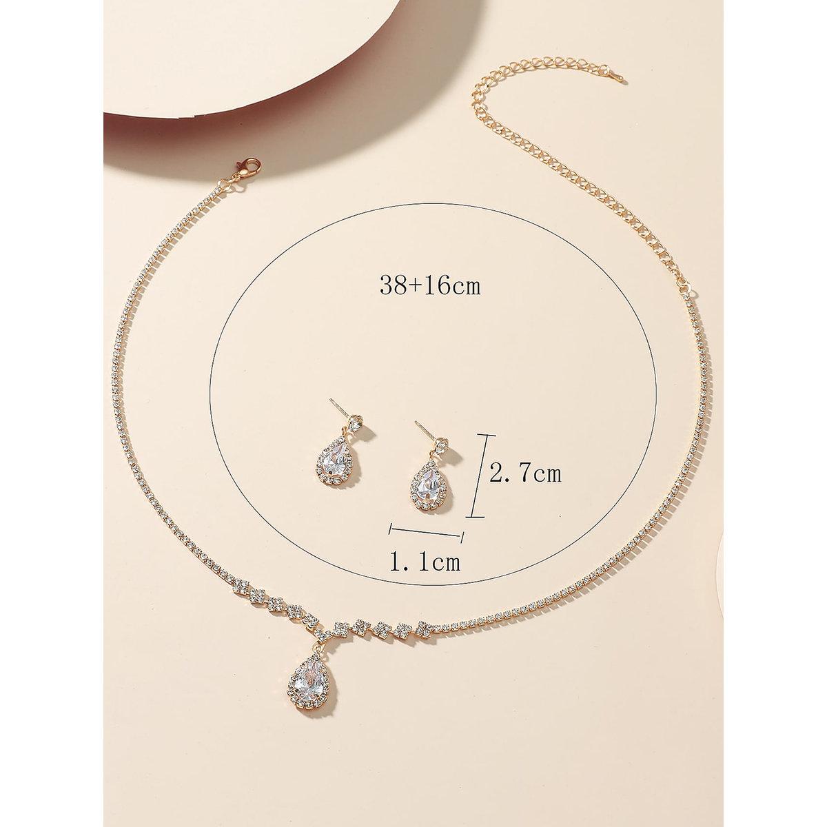 طقم من قلادة وأقراط بتفاصيل مُنمقة-women-watchesandjewellery-jewellery-jewellerysets-image-5