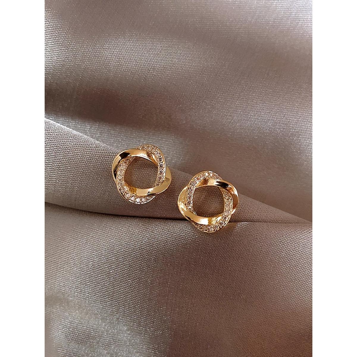 أقراط بتفاصيل مُنمقة-women-watchesandjewellery-jewellery-earrings-image-4