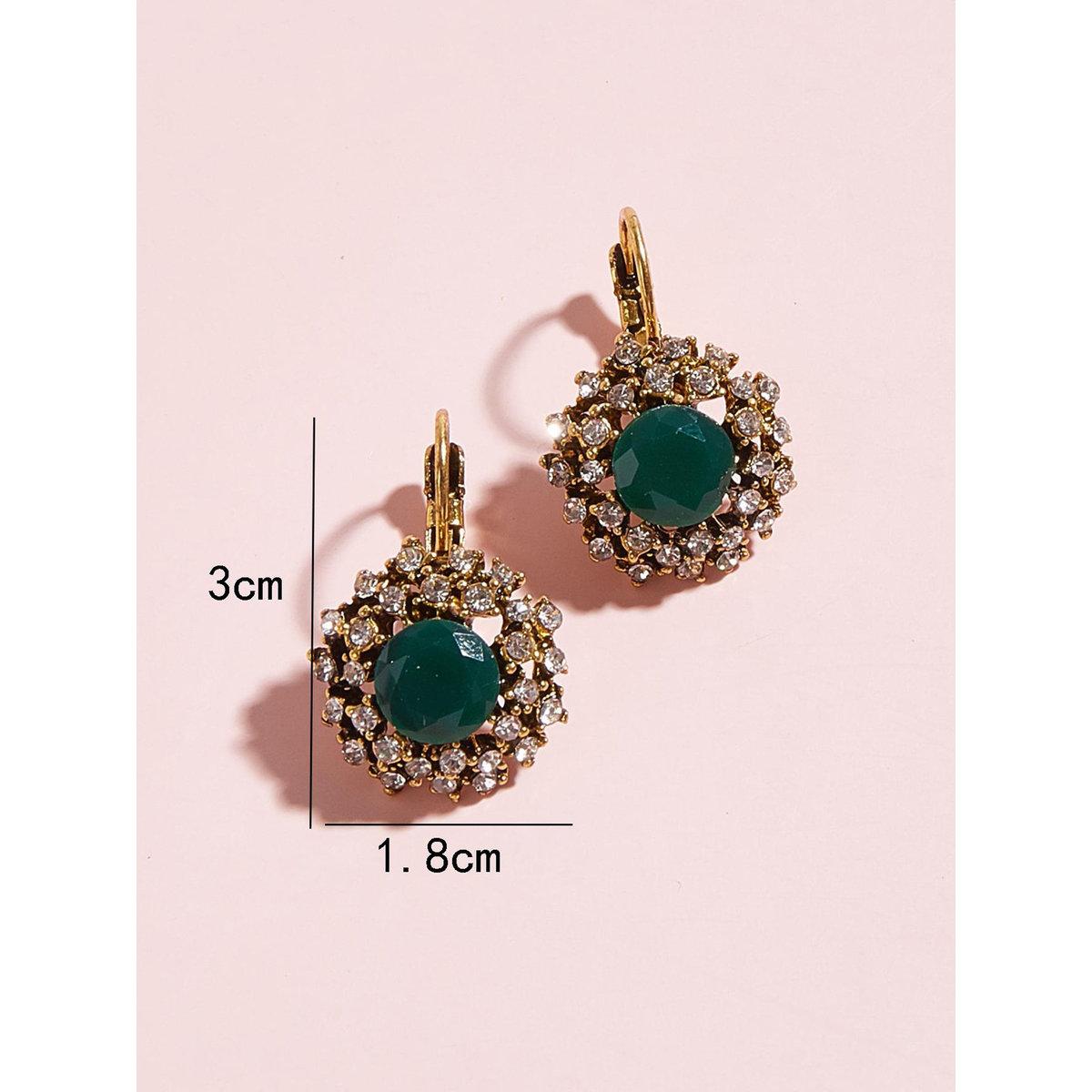أقراط كاجوال بتفاصيل مُنمقة-women-watchesandjewellery-jewellery-earrings-image-4