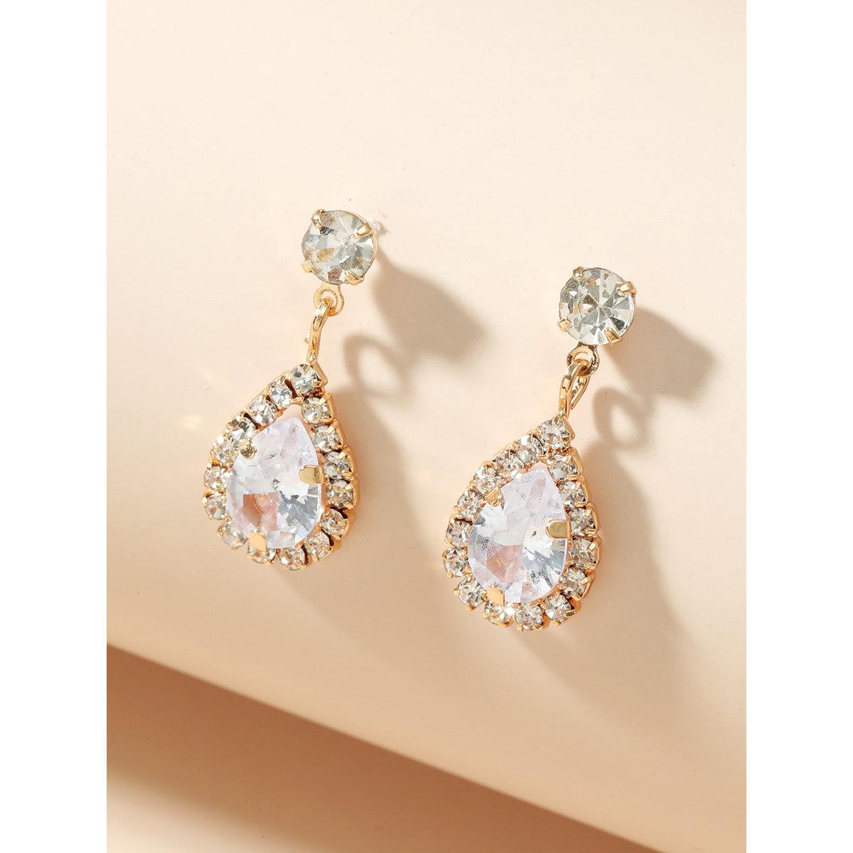 أقراط بتفاصيل مُنمقة-women-watchesandjewellery-jewellery-earrings-image-2