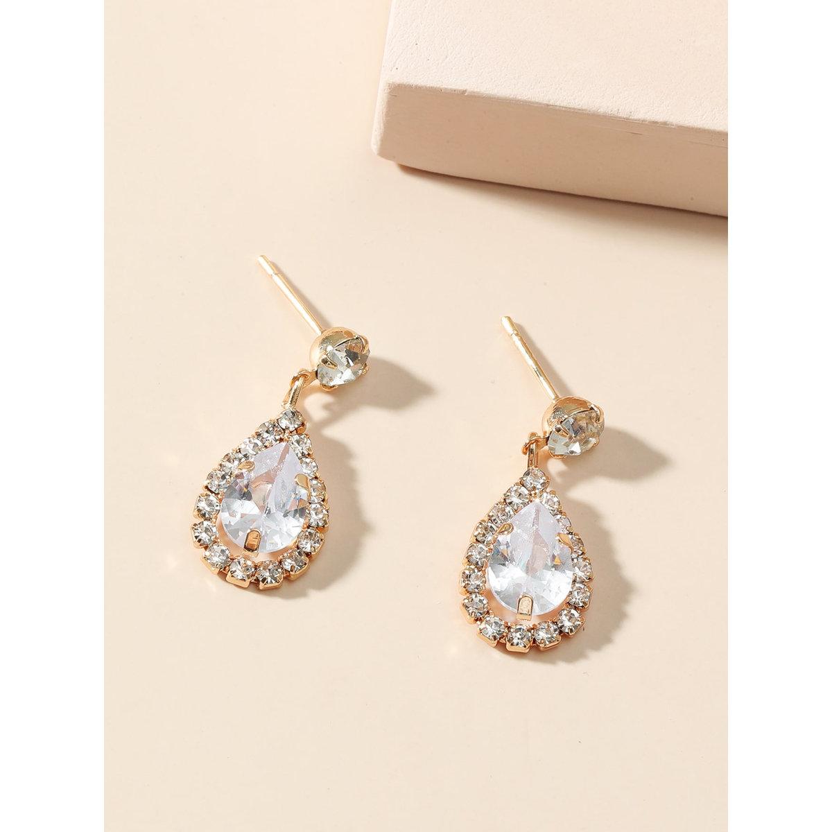 أقراط بتفاصيل مُنمقة-women-watchesandjewellery-jewellery-earrings-image-3
