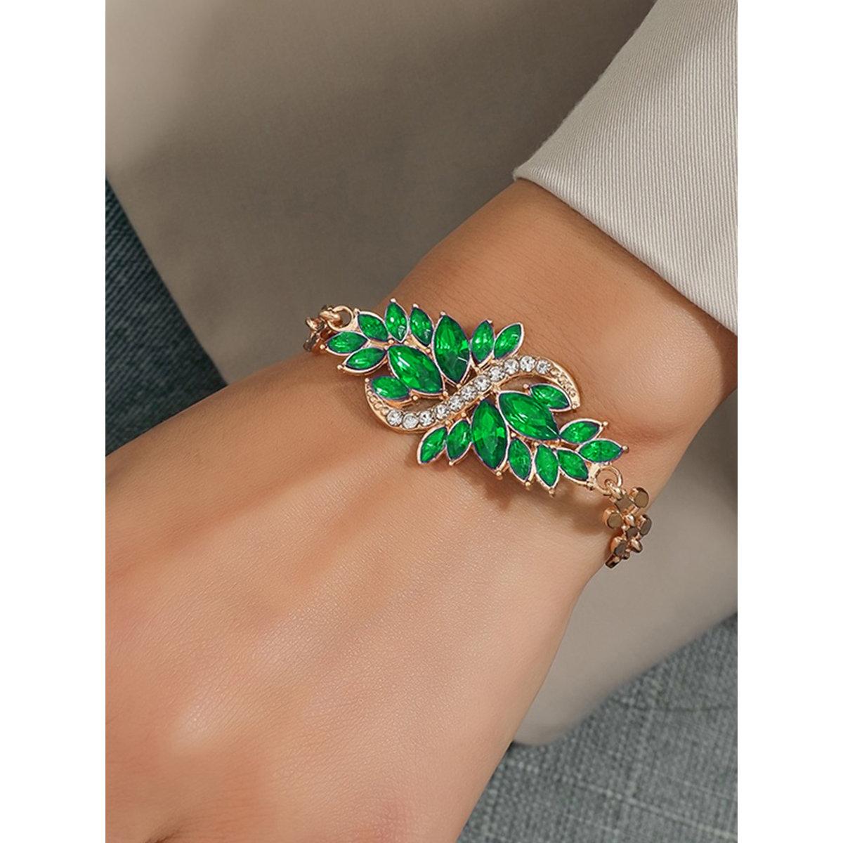 سوار يد بتفاصيل مُنمقة-women-watchesandjewellery-jewellery-banglesandbracelets-image-1