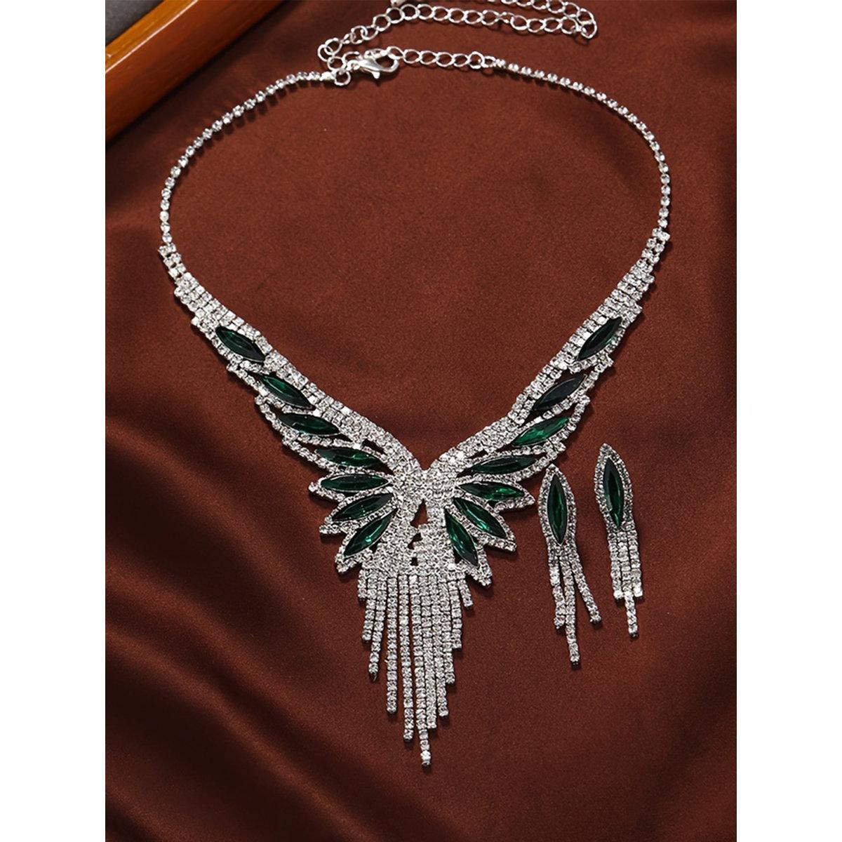 طقم من قلادة مع أقراط بتفاصيل مُنمقة-women-watchesandjewellery-jewellery-jewellerysets-image-1