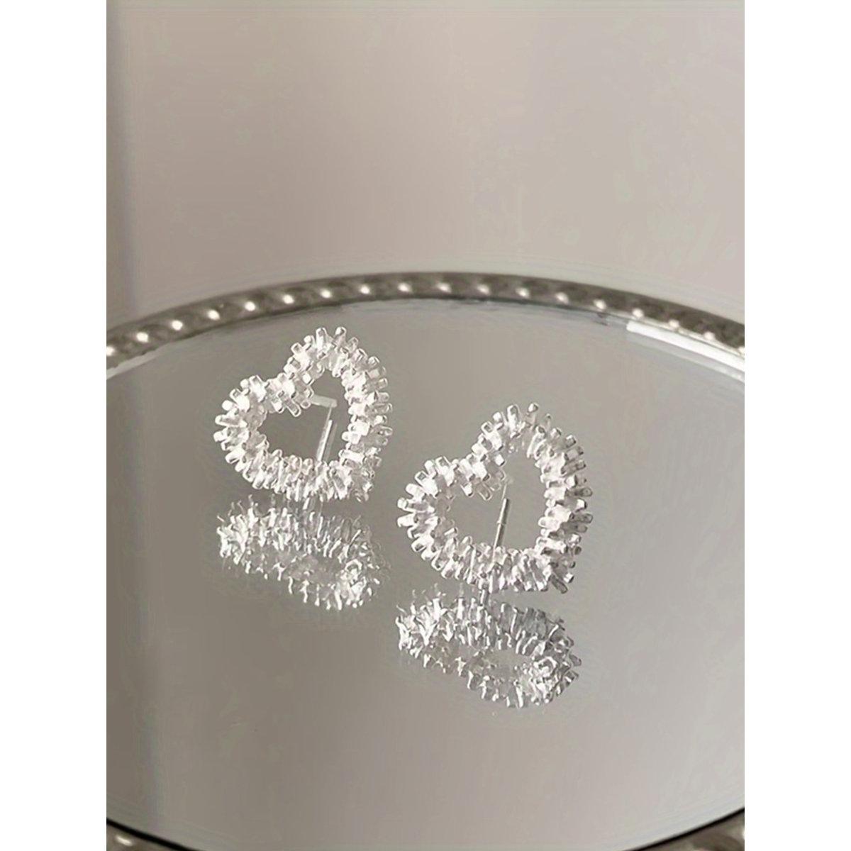 أقراط بتفاصيل مُنمقة-women-watchesandjewellery-jewellery-earrings-image-5