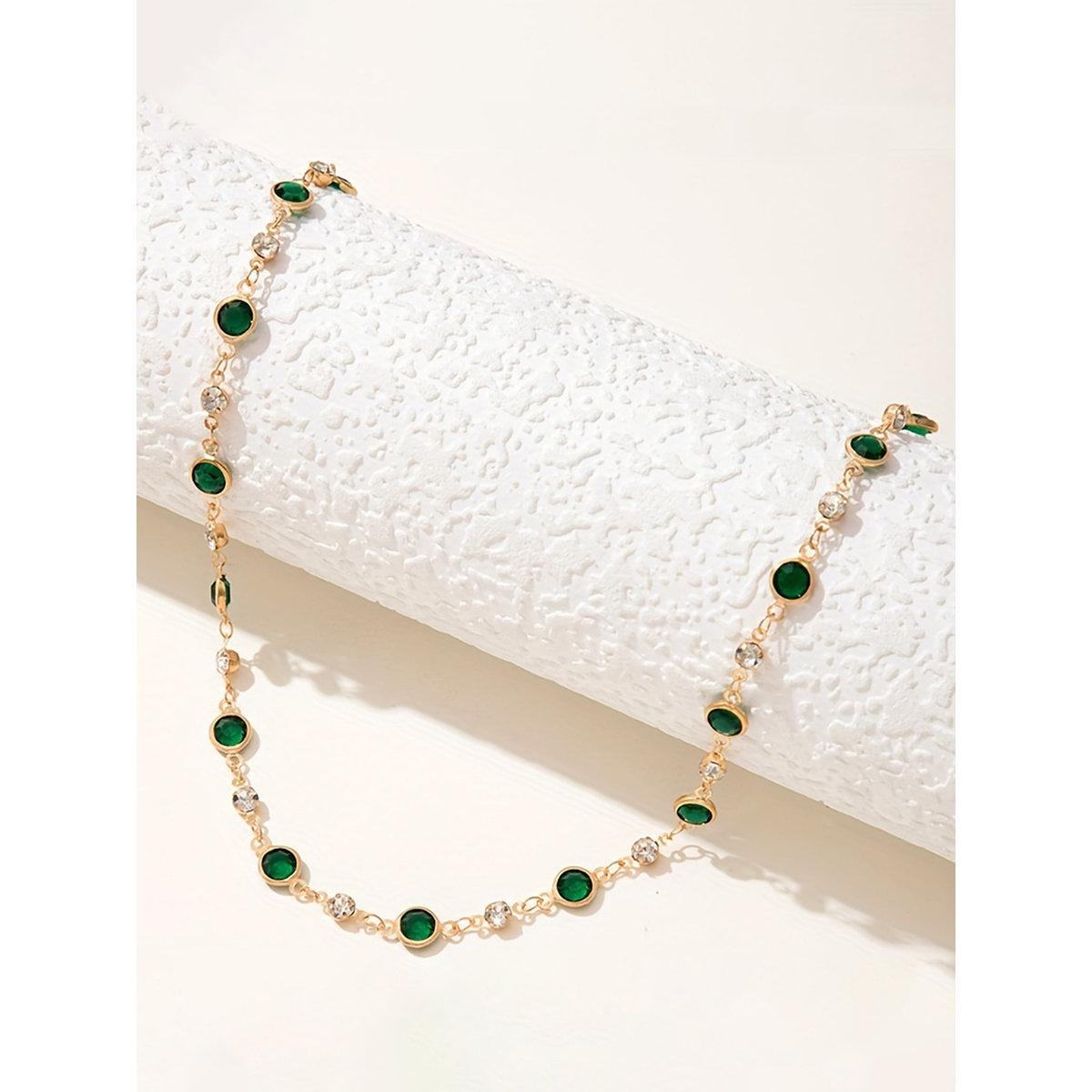 قلادة بتفاصيل مُنمقة-women-watchesandjewellery-jewellery-necklacesandpendants-image-6